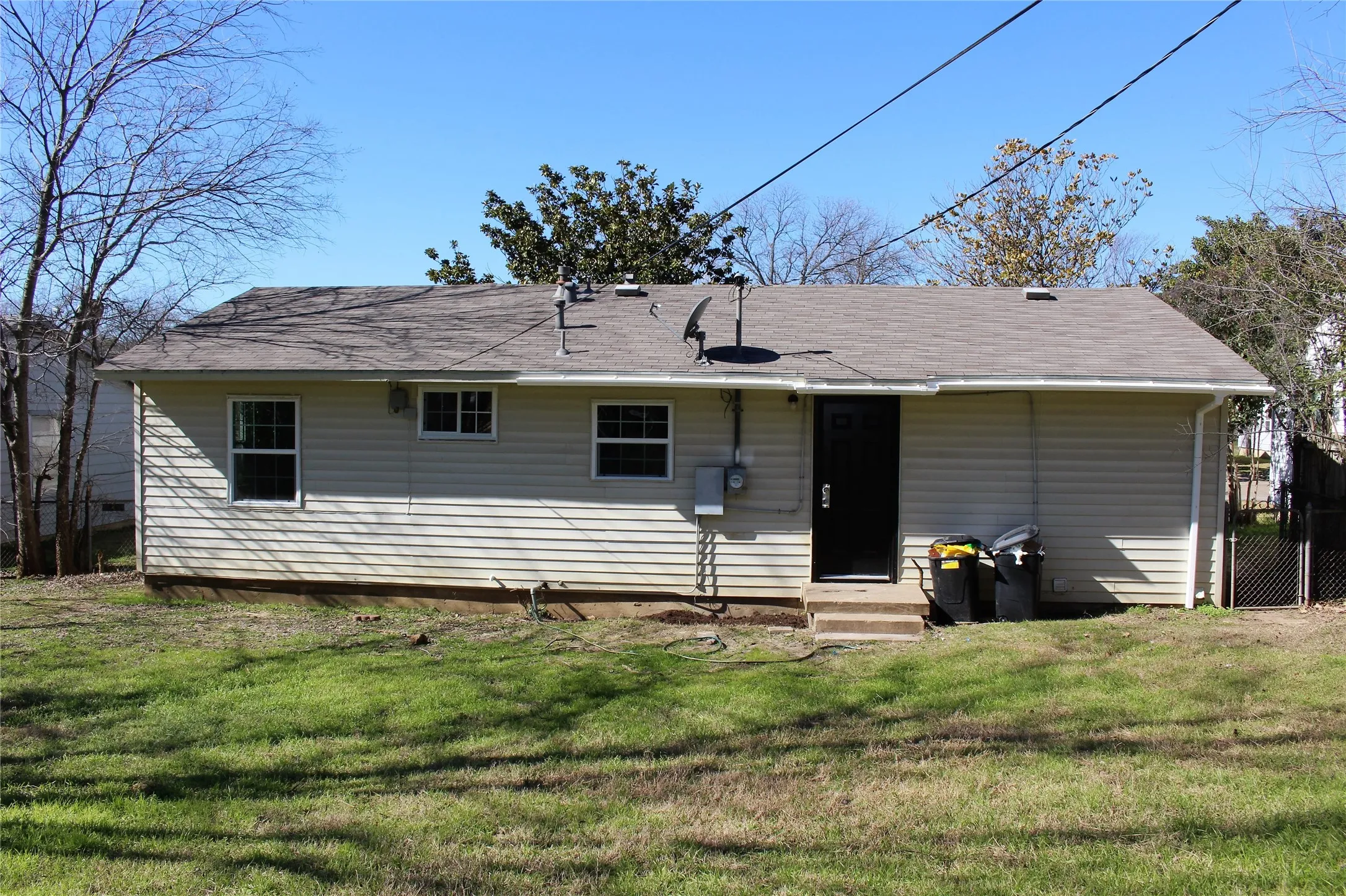 Single Family Residence For Rent in Dallas County , 12028 Hoblitzelle Drive, Dallas, Texas 75243, 3 Bedroom, 1 Bathroom, Garage spaces, 1,182 Sqft, built in 1954, mls#21263407, Real Estate Agent in Dallas, Homes For Rent in Dallas county, Homes For Rent in Dallas, Realtor in Dallas Texas, Real Estate Brokerage Independent Realty Texas, Luminita Cordes Realtor