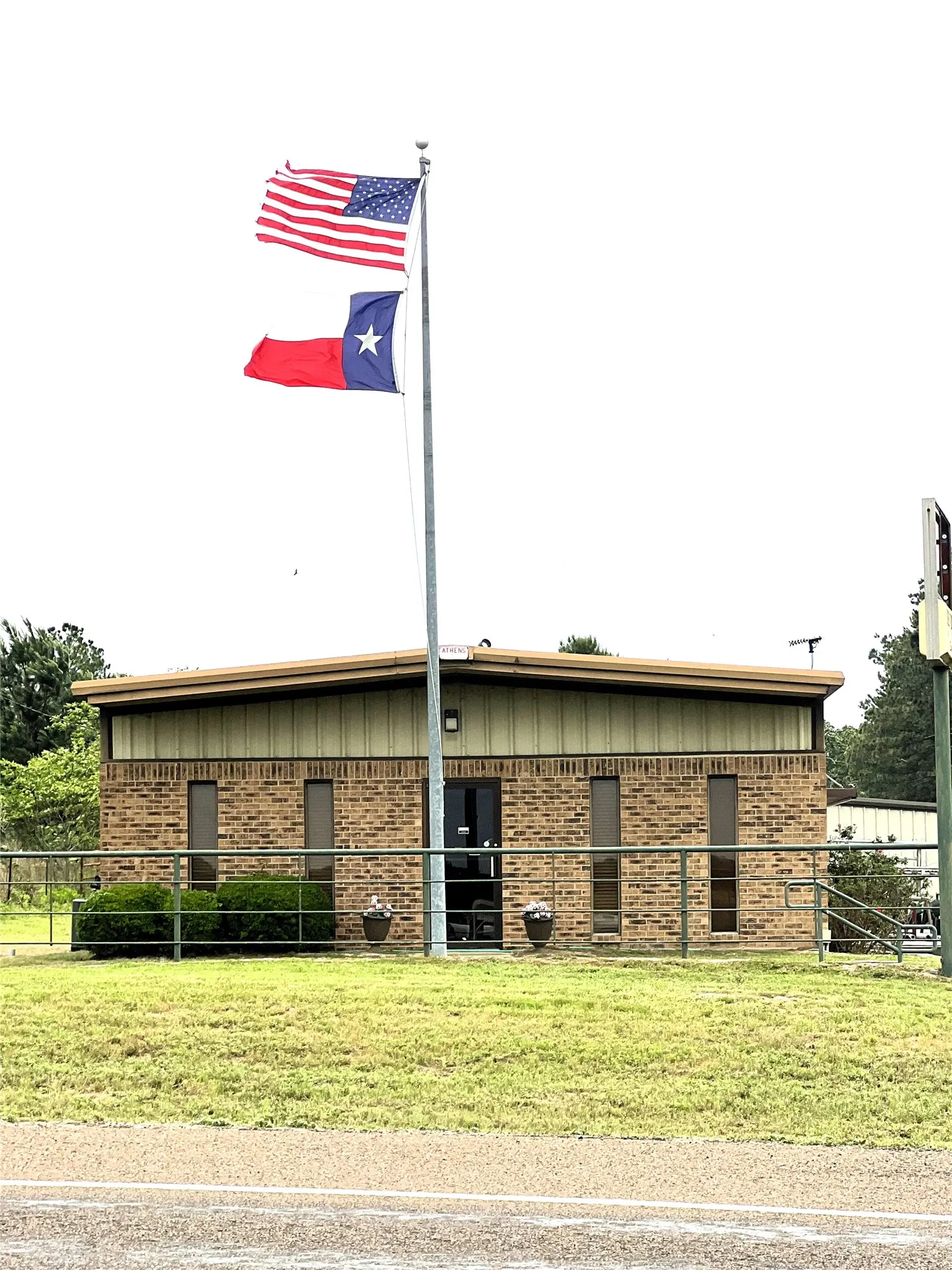 Business For Sale in Henderson County , 6275 Fm 59, Athens, Texas 75751, 0, 0, Garage spaces, 0 Sqft, built in 2007, Price $995,000, mls#21263418, Real Estate Agent in Athens, Homes For Sale in Henderson county, Homes For Sale in Athens, Realtor in Athens Texas, Real Estate Brokerage Independent Realty Texas, Luminita Cordes Realtor
