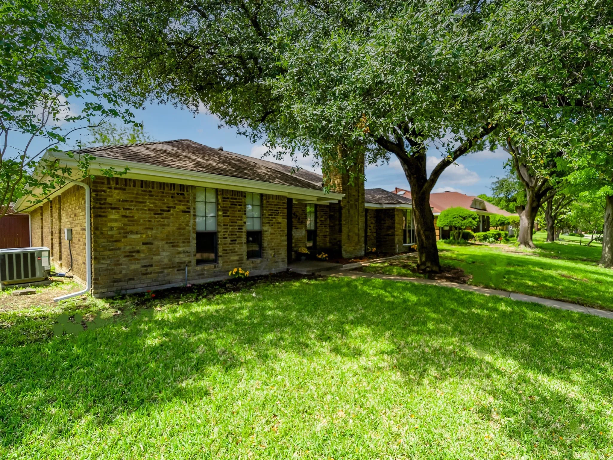 Welcome to this exceptionally maintained, move-in-ready home, ideally situated on a quiet cul-de-sac in the heart of a highly sought-after West Plano neighborhood, zoned to top-rated schools. This single-story residence offers a perfect blend of character, style, comfort, and convenience.