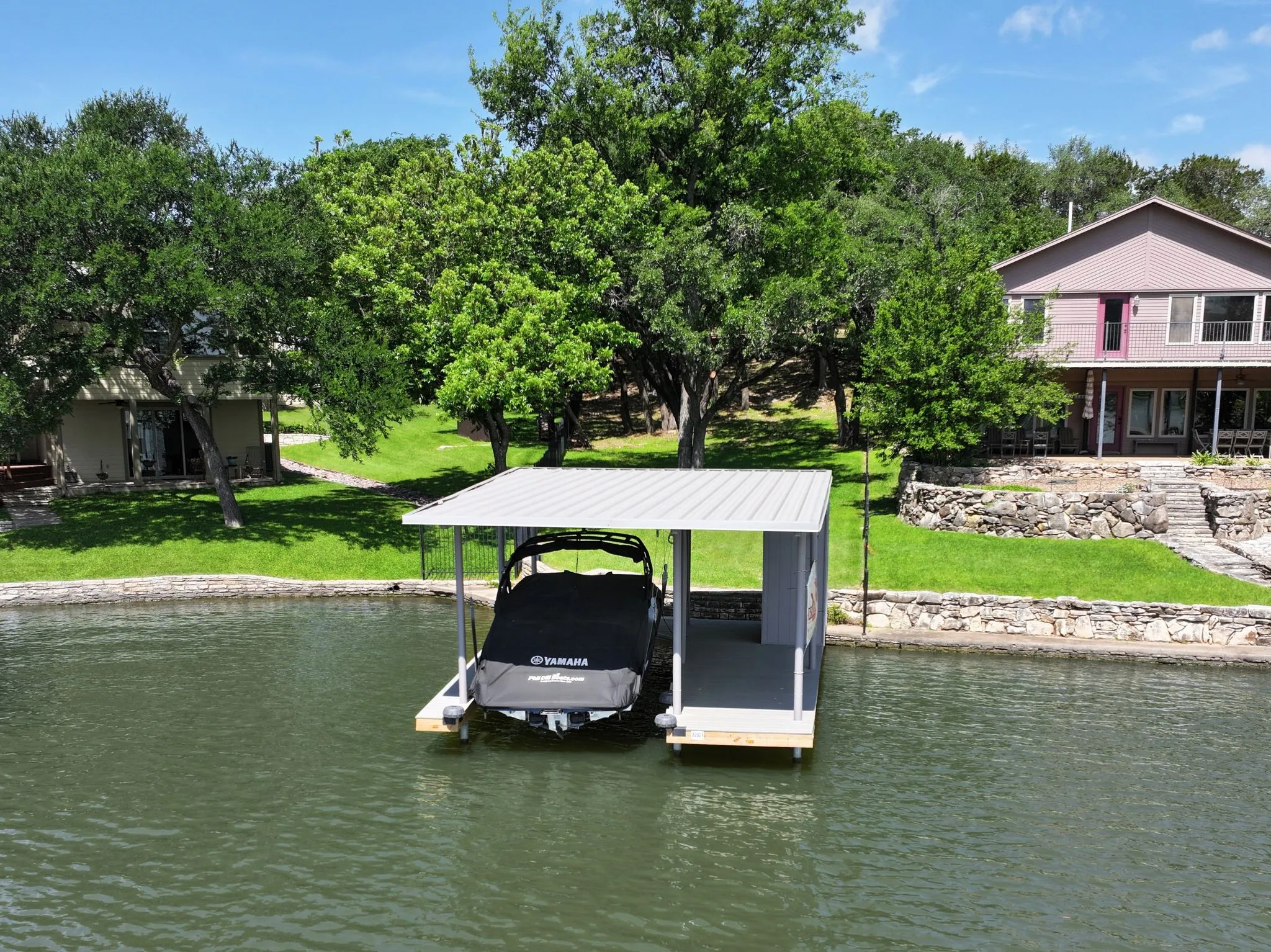 Single Family Residence For Sale in Hood County , 1425 Blackhawk Circle, Granbury, Texas 76048, 3 Bedroom, 2 Bathroom, Garage spaces, 2,000 Sqft, built in 1986, mls#21260887, Real Estate Agent in Granbury, Homes For Sale in Hood county, Homes For Sale in Granbury, Realtor in Granbury Texas, Real Estate Brokerage Independent Realty Texas, Luminita Cordes Realtor