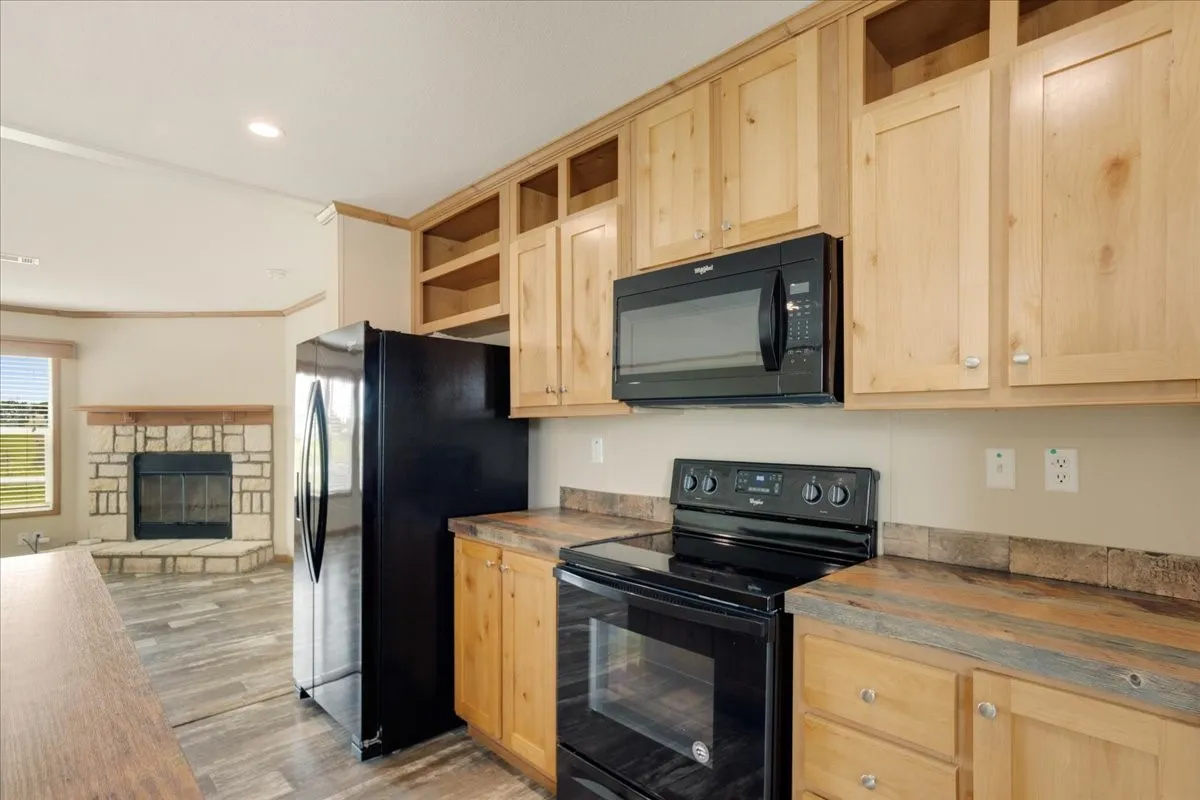 Mobile Home For Sale in Hunt County , 8791 County Road 1143, Celeste, Texas 75423, 3 Bedroom, 2 Bathroom, Garage spaces, 1,792 Sqft, built in 2018, mls#21262682, Real Estate Agent in Celeste, Homes For Sale in Hunt county, Homes For Sale in Celeste, Realtor in Celeste Texas, Real Estate Brokerage Independent Realty Texas, Luminita Cordes Realtor
