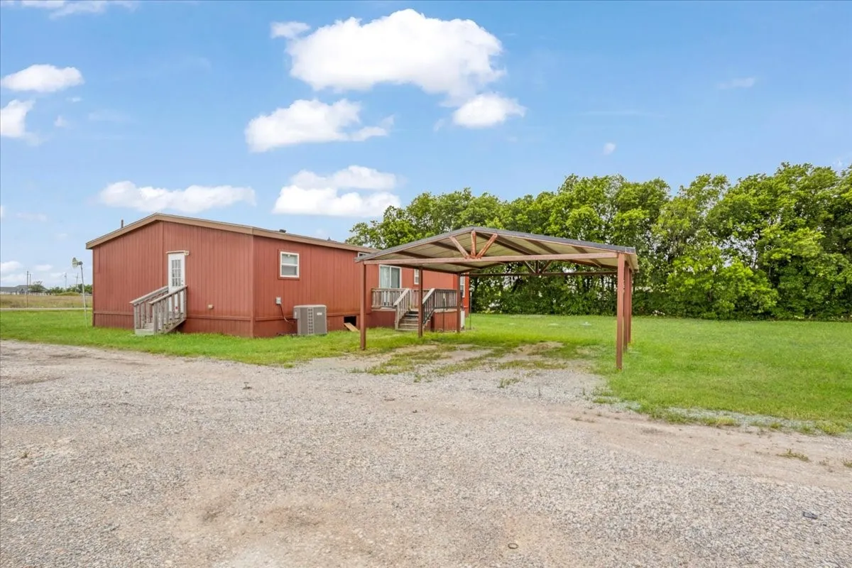 Mobile Home For Sale in Hunt County , 8791 County Road 1143, Celeste, Texas 75423, 3 Bedroom, 2 Bathroom, Garage spaces, 1,792 Sqft, built in 2018, mls#21262682, Real Estate Agent in Celeste, Homes For Sale in Hunt county, Homes For Sale in Celeste, Realtor in Celeste Texas, Real Estate Brokerage Independent Realty Texas, Luminita Cordes Realtor