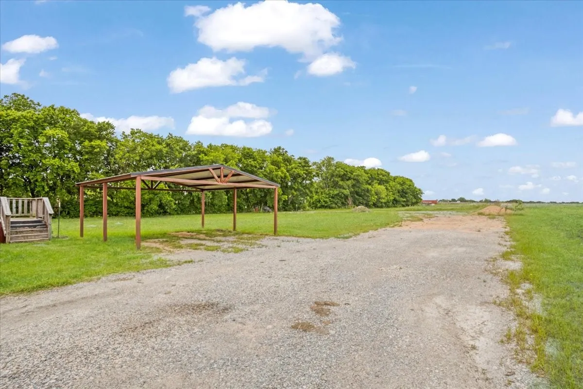 Mobile Home For Sale in Hunt County , 8791 County Road 1143, Celeste, Texas 75423, 3 Bedroom, 2 Bathroom, Garage spaces, 1,792 Sqft, built in 2018, mls#21262682, Real Estate Agent in Celeste, Homes For Sale in Hunt county, Homes For Sale in Celeste, Realtor in Celeste Texas, Real Estate Brokerage Independent Realty Texas, Luminita Cordes Realtor