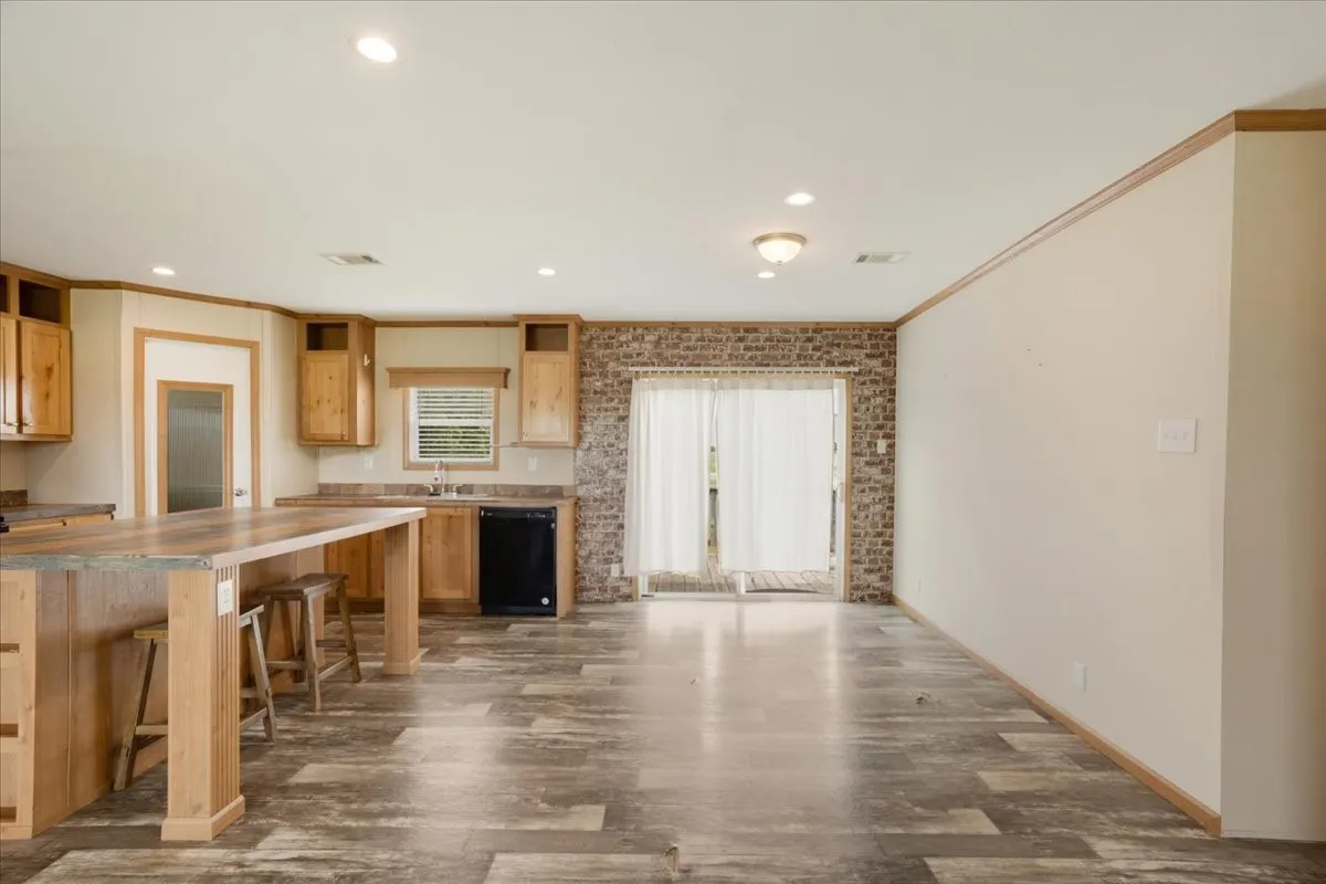 Mobile Home For Sale in Hunt County , 8791 County Road 1143, Celeste, Texas 75423, 3 Bedroom, 2 Bathroom, Garage spaces, 1,792 Sqft, built in 2018, mls#21262682, Real Estate Agent in Celeste, Homes For Sale in Hunt county, Homes For Sale in Celeste, Realtor in Celeste Texas, Real Estate Brokerage Independent Realty Texas, Luminita Cordes Realtor