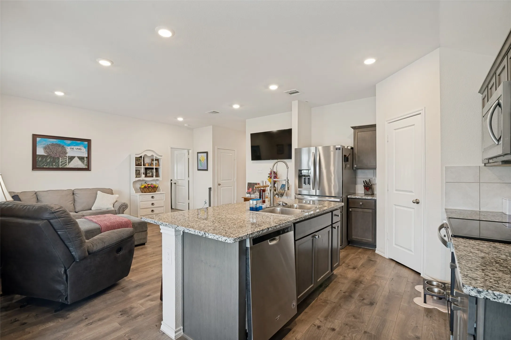 Single Family Residence For Sale in Collin County , 732 Meadow Creek Lane, Josephine, Texas 75189, 3 Bedroom, 2 Bathroom, 2 Garage spaces, 1,310 Sqft, built in 2020, Price $237,500, mls#21263269, Real Estate Agent in Josephine, Homes For Sale in Collin county, Homes For Sale in Josephine, Realtor in Josephine Texas, Real Estate Brokerage Independent Realty Texas, Luminita Cordes Realtor