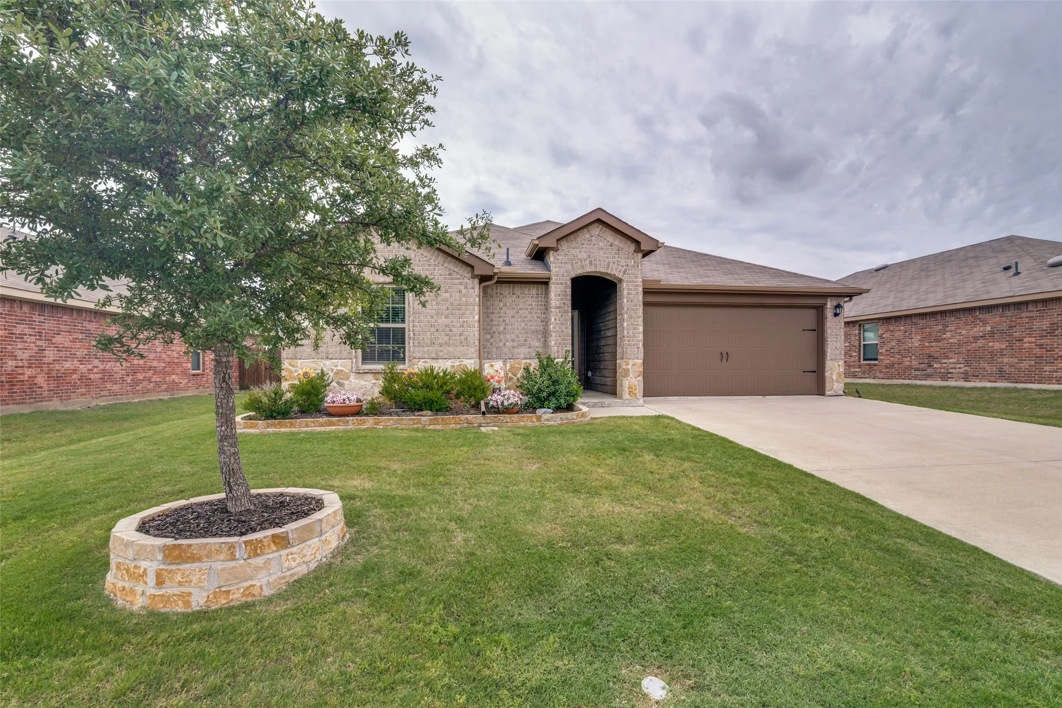 Single Family Residence For Sale in Collin County , 732 Meadow Creek Lane, Josephine, Texas 75189, 3 Bedroom, 2 Bathroom, 2 Garage spaces, 1,310 Sqft, built in 2020, Price $237,500, mls#21263269, Real Estate Agent in Josephine, Homes For Sale in Collin county, Homes For Sale in Josephine, Realtor in Josephine Texas, Real Estate Brokerage Independent Realty Texas, Luminita Cordes Realtor