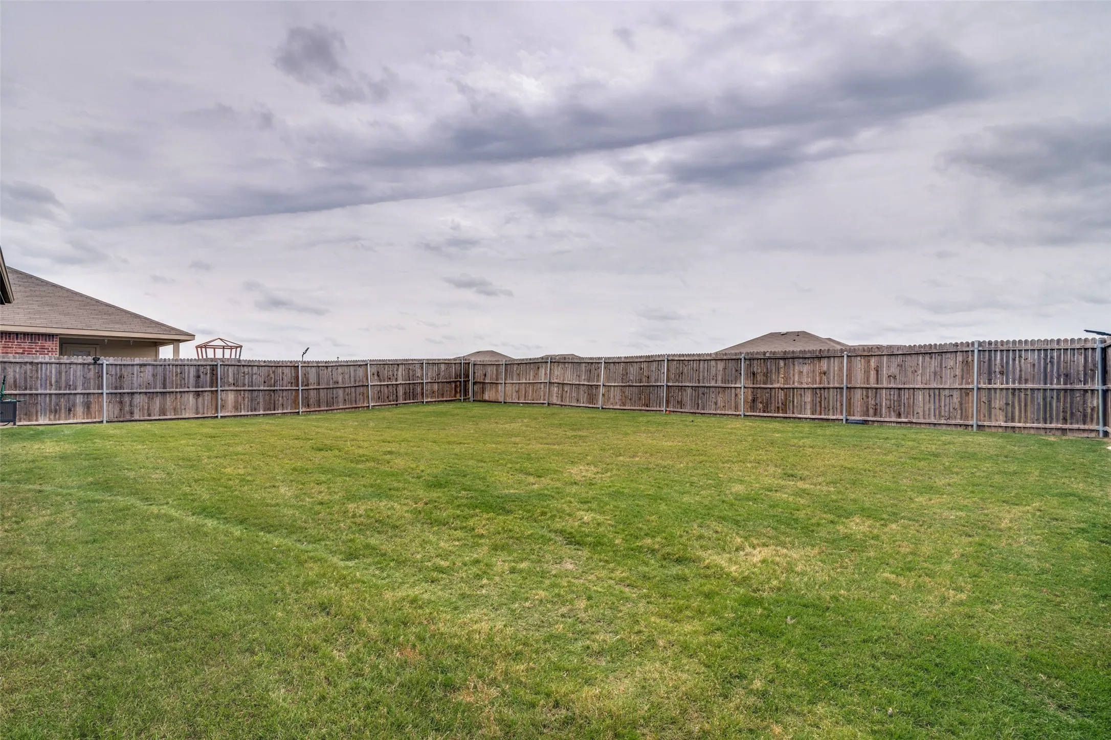 Single Family Residence For Sale in Collin County , 732 Meadow Creek Lane, Josephine, Texas 75189, 3 Bedroom, 2 Bathroom, 2 Garage spaces, 1,310 Sqft, built in 2020, Price $237,500, mls#21263269, Real Estate Agent in Josephine, Homes For Sale in Collin county, Homes For Sale in Josephine, Realtor in Josephine Texas, Real Estate Brokerage Independent Realty Texas, Luminita Cordes Realtor