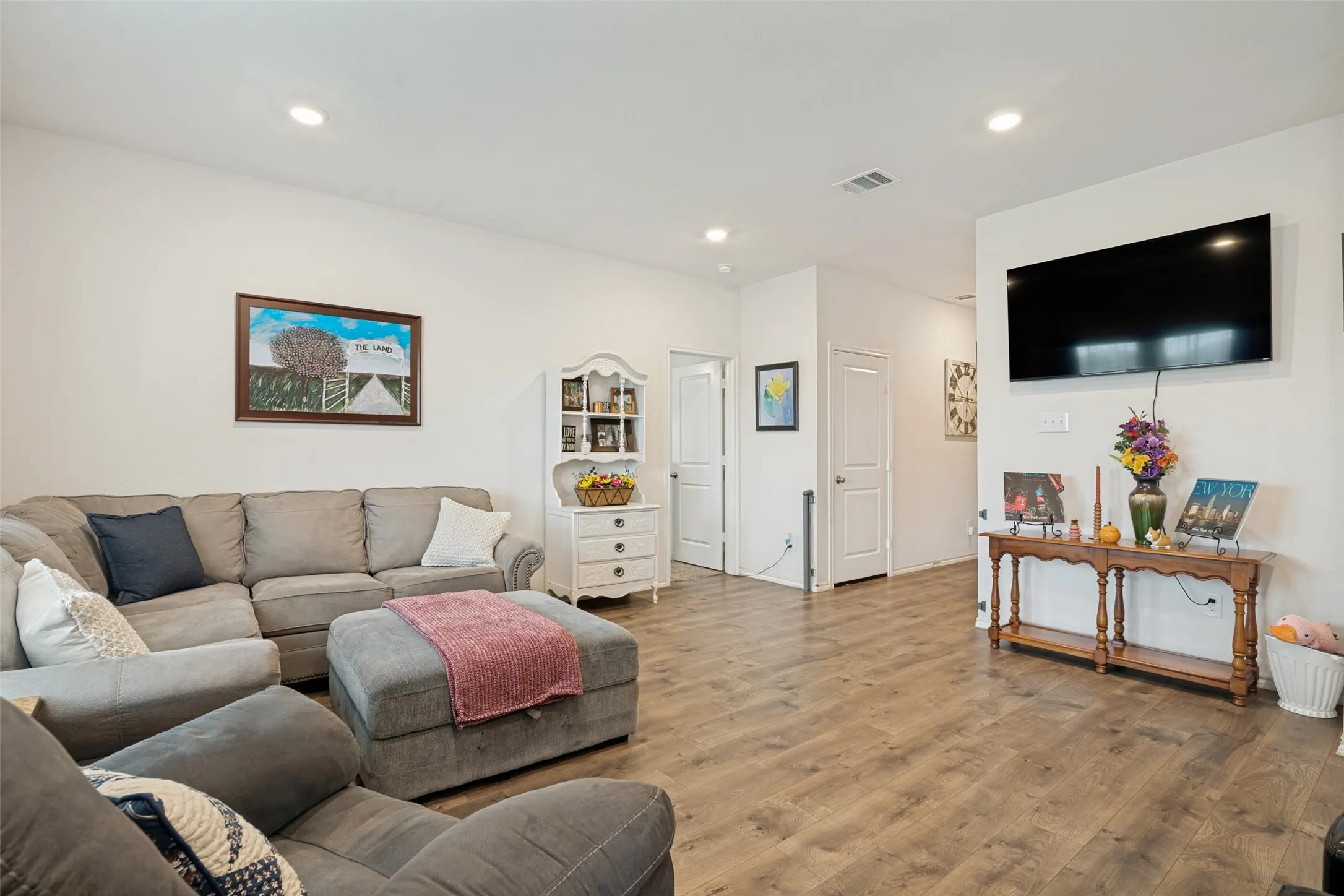 Single Family Residence For Sale in Collin County , 732 Meadow Creek Lane, Josephine, Texas 75189, 3 Bedroom, 2 Bathroom, 2 Garage spaces, 1,310 Sqft, built in 2020, Price $237,500, mls#21263269, Real Estate Agent in Josephine, Homes For Sale in Collin county, Homes For Sale in Josephine, Realtor in Josephine Texas, Real Estate Brokerage Independent Realty Texas, Luminita Cordes Realtor