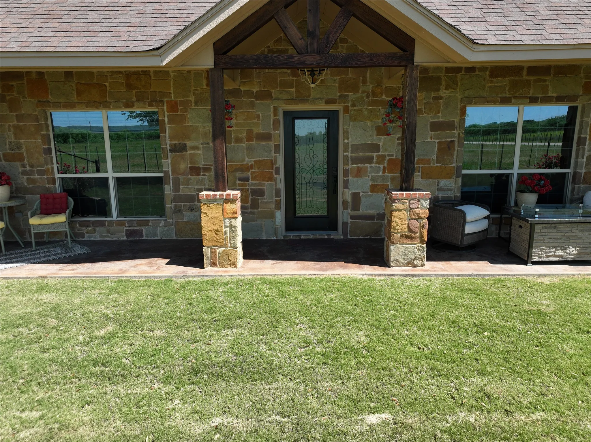 Single Family Residence For Sale in Callahan County , 13656 County Road 238, Clyde, Texas 79510, 4 Bedroom, 2 Bathroom, 2 Garage spaces, 2,299 Sqft, built in 2011, mls#21177832, Real Estate Agent in Clyde, Homes For Sale in Callahan county, Homes For Sale in Clyde, Realtor in Clyde Texas, Real Estate Brokerage Independent Realty Texas, Luminita Cordes Realtor