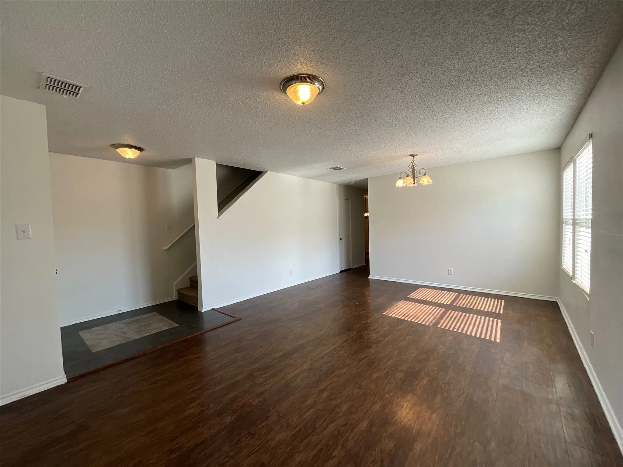 Single Family Residence For Sale in Denton County , 2233 Chestnut Drive, Little Elm, Texas 75068, 3 Bedroom, 3 Bathroom, 2 Garage spaces, 2,318 Sqft, built in 1999, mls#21263445, Real Estate Agent in Little Elm, Homes For Sale in Denton county, Homes For Sale in Little Elm, Realtor in Little Elm Texas, Real Estate Brokerage Independent Realty Texas, Luminita Cordes Realtor