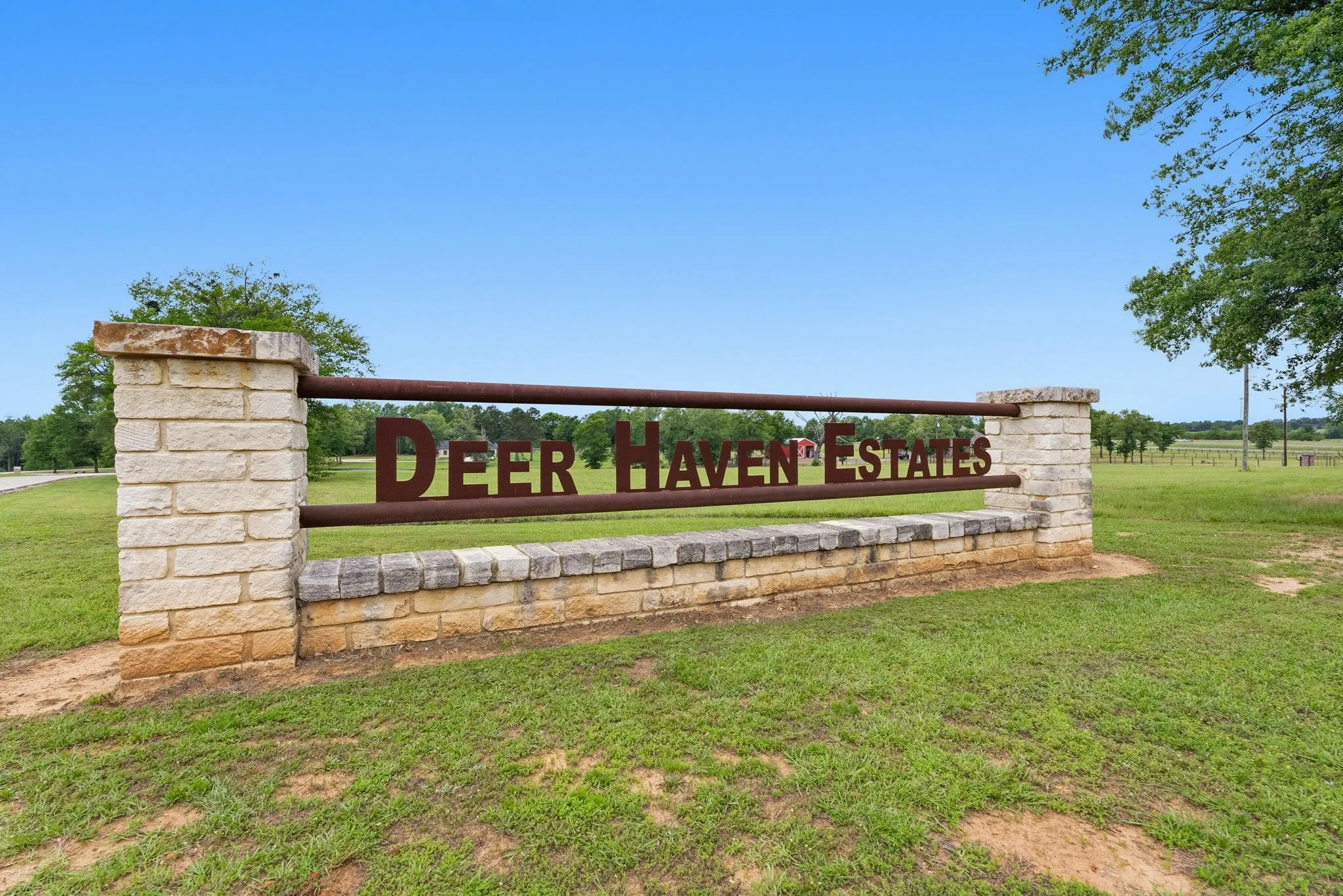 Improved Land For Sale in Smith County , Lot 4 Deer Haven Road, Tyler, Texas 75703, 0, 0, Garage spaces, 0 Sqft, built in 0, Price $159,500, mls#21262243, Real Estate Agent in Tyler, Homes For Sale in Smith county, Homes For Sale in Tyler, Realtor in Tyler Texas, Real Estate Brokerage Independent Realty Texas, Luminita Cordes Realtor