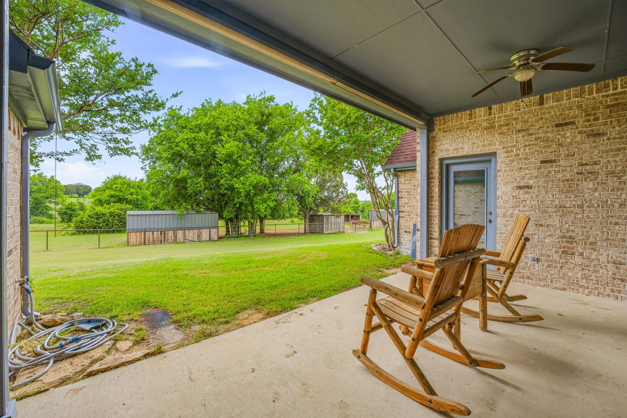 Single Family Residence For Sale in Hood County , 1914 Bentwater Parkway, Granbury, Texas 76049, 5 Bedroom, 5 Bathroom, 3 Garage spaces, 4,006 Sqft, built in 2005, mls#21262262, Real Estate Agent in Granbury, Homes For Sale in Hood county, Homes For Sale in Granbury, Realtor in Granbury Texas, Real Estate Brokerage Independent Realty Texas, Luminita Cordes Realtor