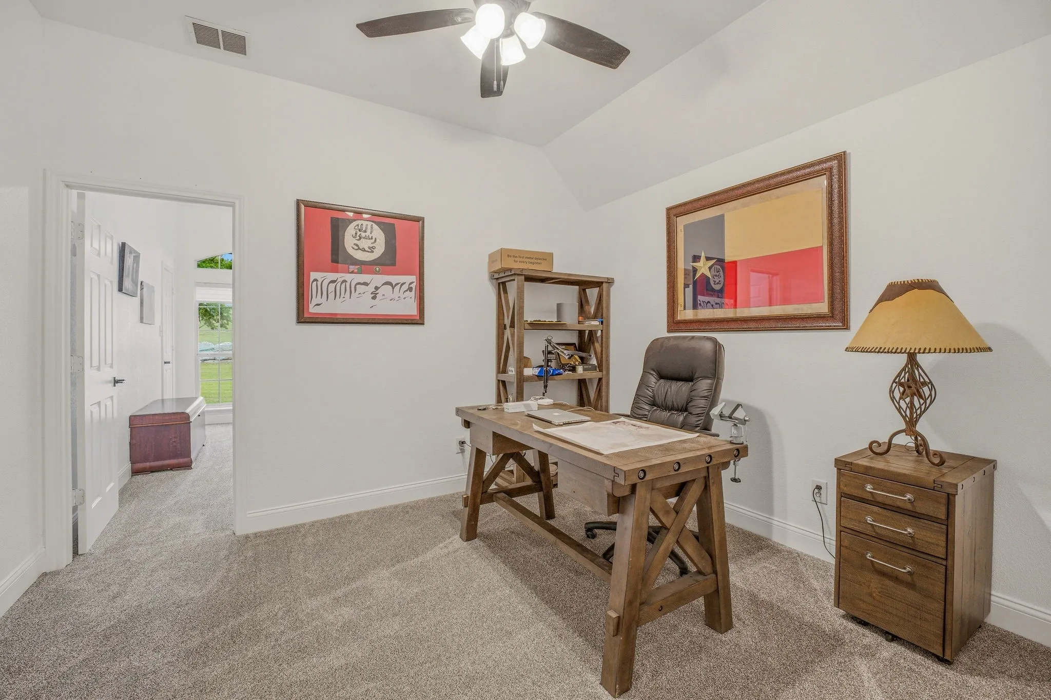 Single Family Residence For Sale in Hood County , 1914 Bentwater Parkway, Granbury, Texas 76049, 5 Bedroom, 5 Bathroom, 3 Garage spaces, 4,006 Sqft, built in 2005, mls#21262262, Real Estate Agent in Granbury, Homes For Sale in Hood county, Homes For Sale in Granbury, Realtor in Granbury Texas, Real Estate Brokerage Independent Realty Texas, Luminita Cordes Realtor