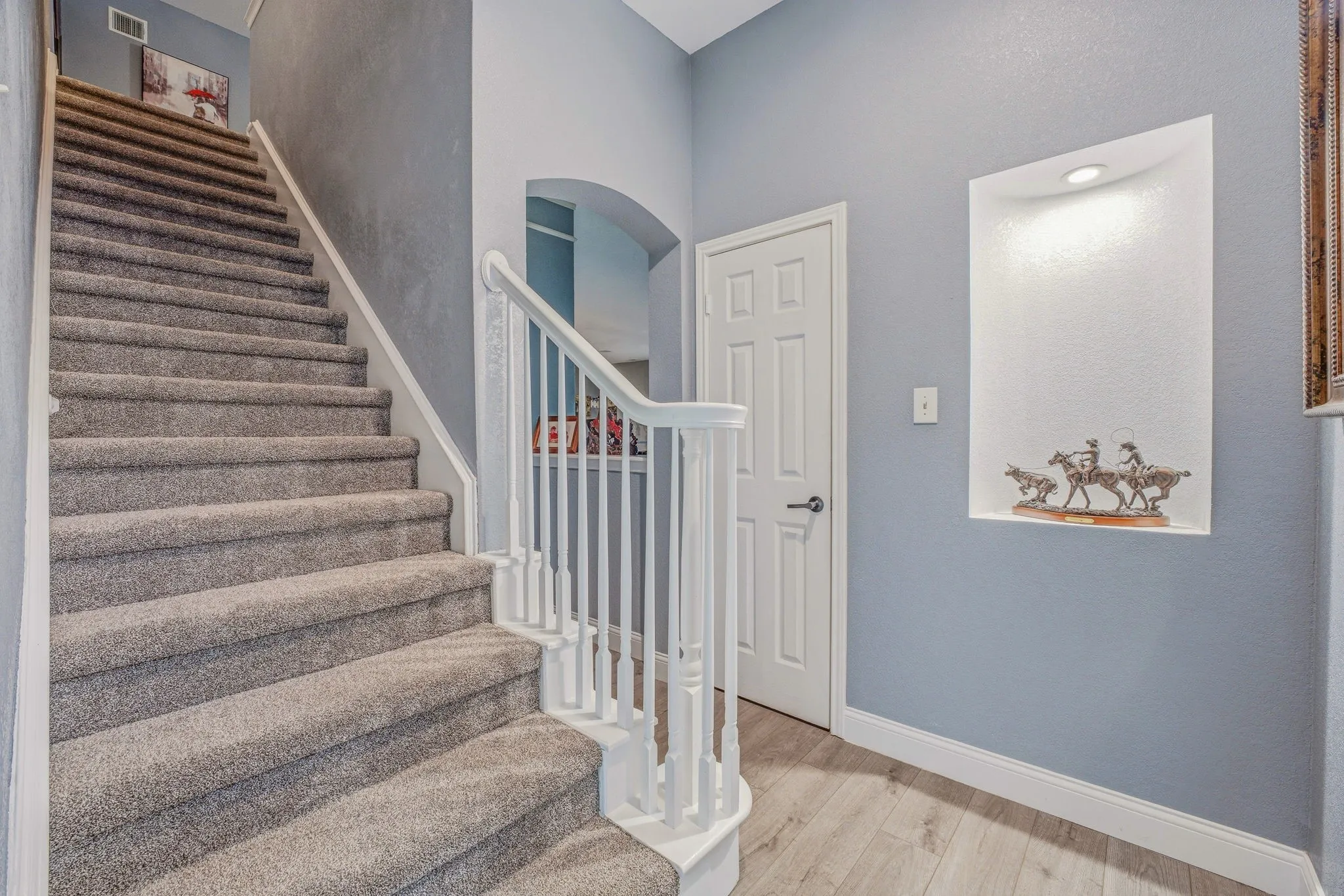 Single Family Residence For Sale in Hood County , 1914 Bentwater Parkway, Granbury, Texas 76049, 5 Bedroom, 5 Bathroom, 3 Garage spaces, 4,006 Sqft, built in 2005, mls#21262262, Real Estate Agent in Granbury, Homes For Sale in Hood county, Homes For Sale in Granbury, Realtor in Granbury Texas, Real Estate Brokerage Independent Realty Texas, Luminita Cordes Realtor