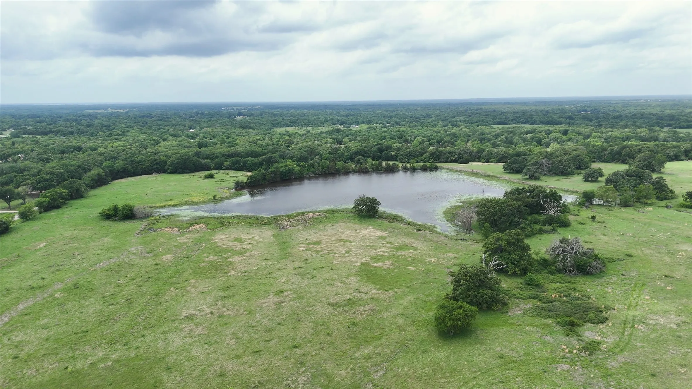 Ranch For Sale in Van Zandt County , 960 VZ CR 2705, Mabank, Texas 75147, 0, 0, Garage spaces, 0 Sqft, built in 1953, Price $9,600,000, mls#21263031, Real Estate Agent in Mabank, Homes For Sale in Van Zandt county, Homes For Sale in Mabank, Realtor in Mabank Texas, Real Estate Brokerage Independent Realty Texas, Luminita Cordes Realtor