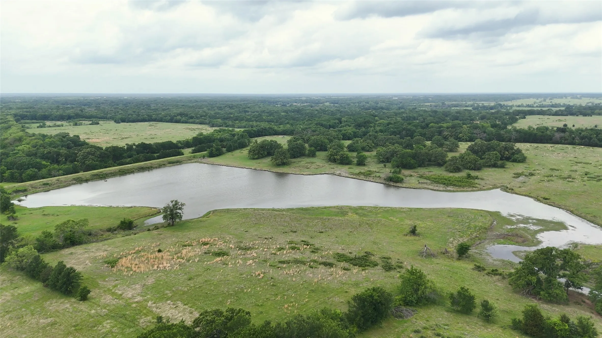 Ranch For Sale in Van Zandt County , 960 VZ CR 2705, Mabank, Texas 75147, 0, 0, Garage spaces, 0 Sqft, built in 1953, Price $9,600,000, mls#21263031, Real Estate Agent in Mabank, Homes For Sale in Van Zandt county, Homes For Sale in Mabank, Realtor in Mabank Texas, Real Estate Brokerage Independent Realty Texas, Luminita Cordes Realtor