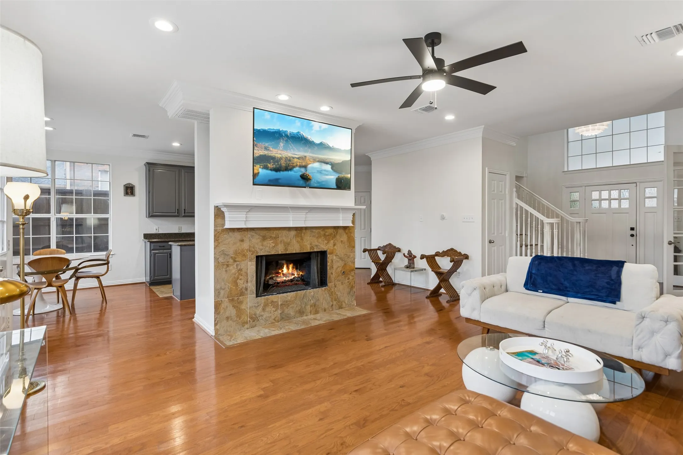 Single Family Residence For Sale in Collin County , 4021 Carmichael Drive, Plano, Texas 75024, 4 Bedroom, 3 Bathroom, 2 Garage spaces, 3,358 Sqft, built in 1993, mls#21256324, Real Estate Agent in Plano, Homes For Sale in Collin county, Homes For Sale in Plano, Realtor in Plano Texas, Real Estate Brokerage Independent Realty Texas, Luminita Cordes Realtor