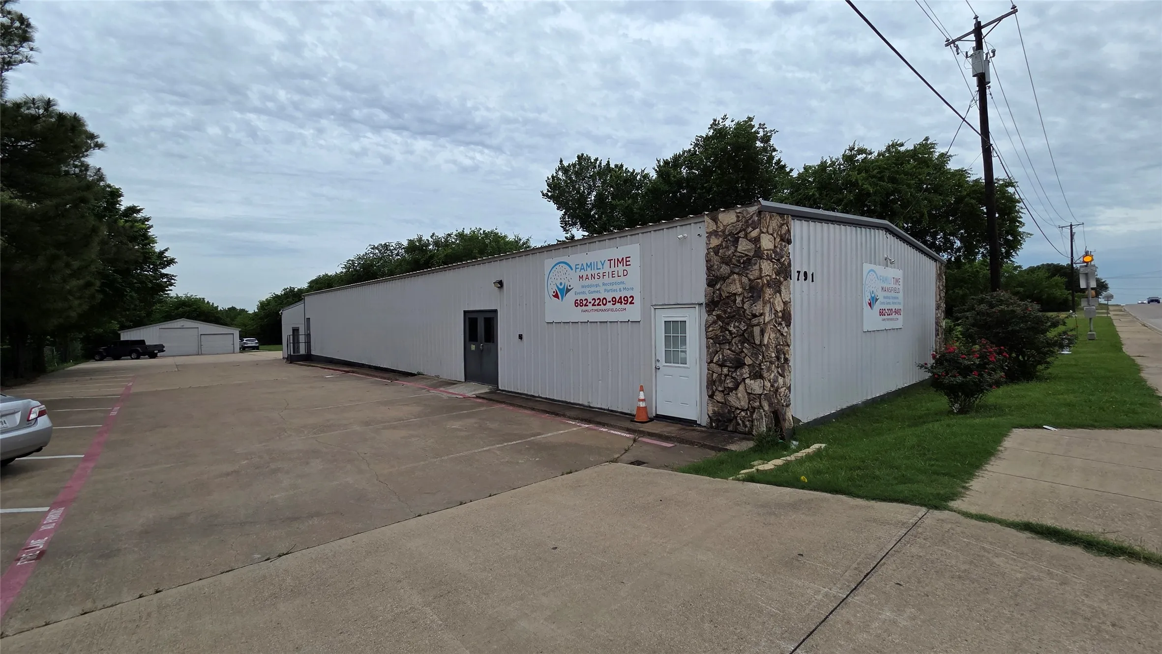 Warehouse For Sale in Tarrant County , 1791 Highway 1187, Mansfield, Texas 76063, 0, 0, Garage spaces, 0 Sqft, built in 1989, Price $595,000, mls#21263576, Real Estate Agent in Mansfield, Homes For Sale in Tarrant county, Homes For Sale in Mansfield, Realtor in Mansfield Texas, Real Estate Brokerage Independent Realty Texas, Luminita Cordes Realtor