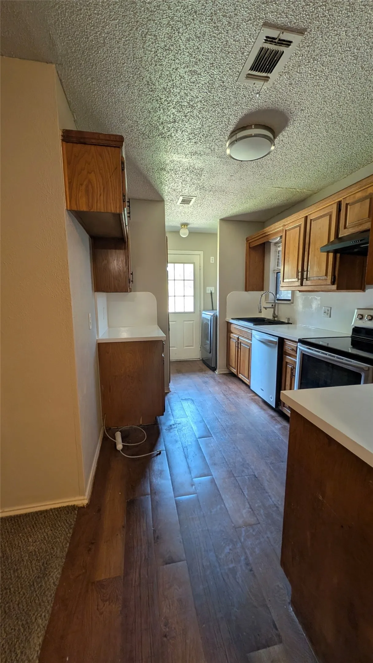 Duplex For Rent in Dallas County , 3409 Jewel Street, Sachse, Texas 75048, 2 Bedroom, 2 Bathroom, Garage spaces, 855 Sqft, built in 1983, mls#21263558, Real Estate Agent in Sachse, Homes For Rent in Dallas county, Homes For Rent in Sachse, Realtor in Sachse Texas, Real Estate Brokerage Independent Realty Texas, Luminita Cordes Realtor