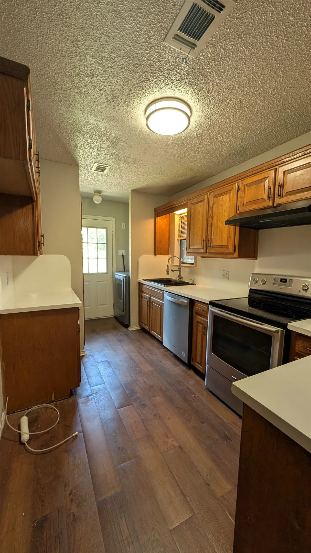 Duplex For Rent in Dallas County , 3409 Jewel Street, Sachse, Texas 75048, 2 Bedroom, 2 Bathroom, Garage spaces, 855 Sqft, built in 1983, mls#21263558, Real Estate Agent in Sachse, Homes For Rent in Dallas county, Homes For Rent in Sachse, Realtor in Sachse Texas, Real Estate Brokerage Independent Realty Texas, Luminita Cordes Realtor