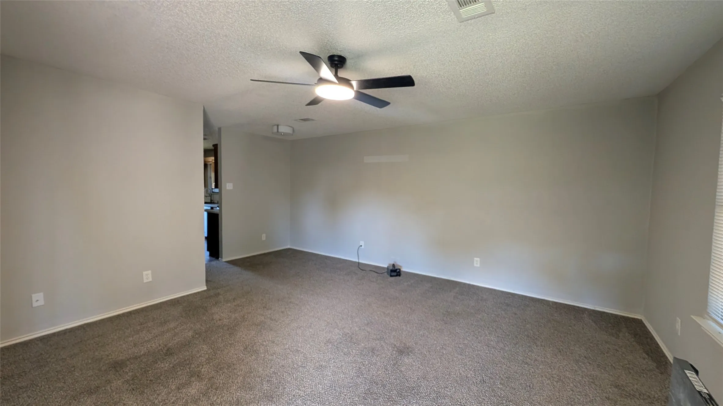 Duplex For Rent in Dallas County , 3409 Jewel Street, Sachse, Texas 75048, 2 Bedroom, 2 Bathroom, Garage spaces, 855 Sqft, built in 1983, mls#21263558, Real Estate Agent in Sachse, Homes For Rent in Dallas county, Homes For Rent in Sachse, Realtor in Sachse Texas, Real Estate Brokerage Independent Realty Texas, Luminita Cordes Realtor