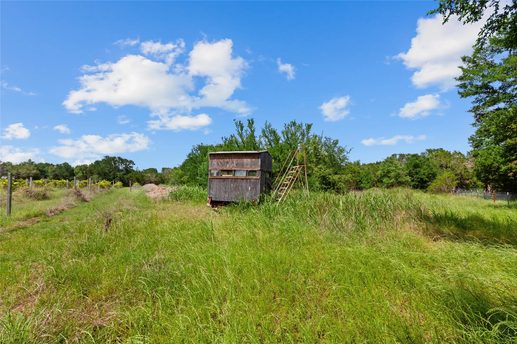 Manufactured Home For Sale in Bosque County , 106 Private Road 1381, Morgan, Texas 76671, 3 Bedroom, 2 Bathroom, Garage spaces, 1,320 Sqft, built in 2000, mls#21257624, Real Estate Agent in Morgan, Homes For Sale in Bosque county, Homes For Sale in Morgan, Realtor in Morgan Texas, Real Estate Brokerage Independent Realty Texas, Luminita Cordes Realtor