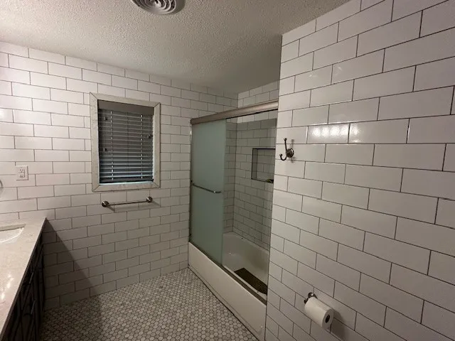 Single Family Residence For Rent in Erath County , 829 N Charlotte Avenue, Stephenville, Texas 76401, 3 Bedroom, 2 Bathroom, 2 Garage spaces, 1,516 Sqft, built in 1964, Price $2,450, mls#21263549, Real Estate Agent in Stephenville, Homes For Rent in Erath county, Homes For Rent in Stephenville, Realtor in Stephenville Texas, Real Estate Brokerage Independent Realty Texas, Luminita Cordes Realtor
