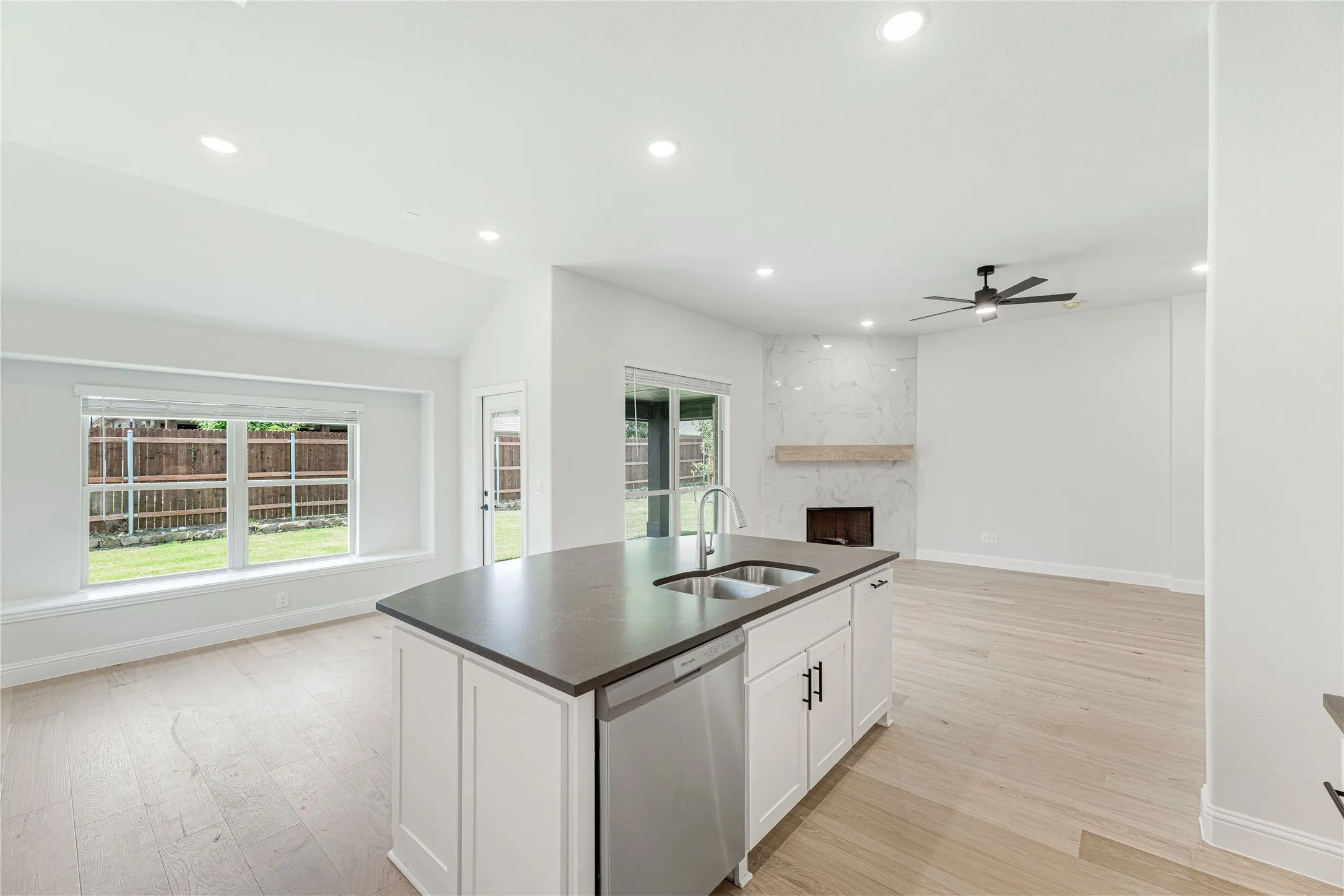 Single Family Residence For Sale in Ellis County , 520 Sanctuary Drive, Waxahachie, Texas 75165, 4 Bedroom, 3 Bathroom, 2 Garage spaces, 3,285 Sqft, built in 2026, mls#21263526, Real Estate Agent in Waxahachie, Homes For Sale in Ellis county, Homes For Sale in Waxahachie, Realtor in Waxahachie Texas, Real Estate Brokerage Independent Realty Texas, Luminita Cordes Realtor