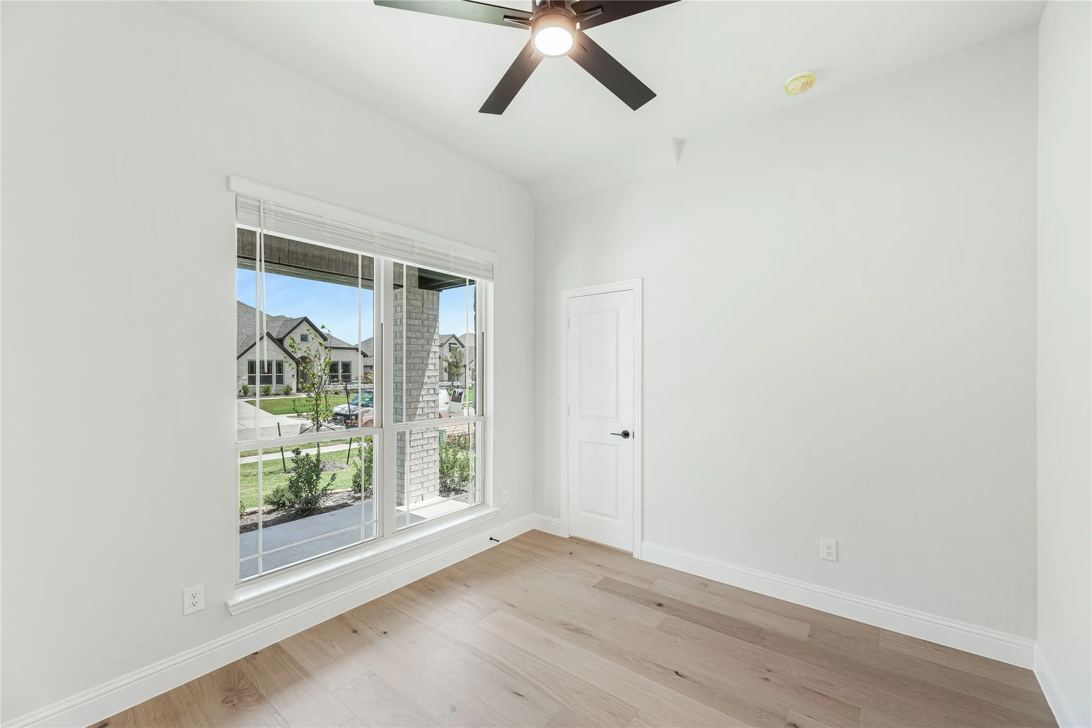 Single Family Residence For Sale in Ellis County , 520 Sanctuary Drive, Waxahachie, Texas 75165, 4 Bedroom, 3 Bathroom, 2 Garage spaces, 3,285 Sqft, built in 2026, mls#21263526, Real Estate Agent in Waxahachie, Homes For Sale in Ellis county, Homes For Sale in Waxahachie, Realtor in Waxahachie Texas, Real Estate Brokerage Independent Realty Texas, Luminita Cordes Realtor