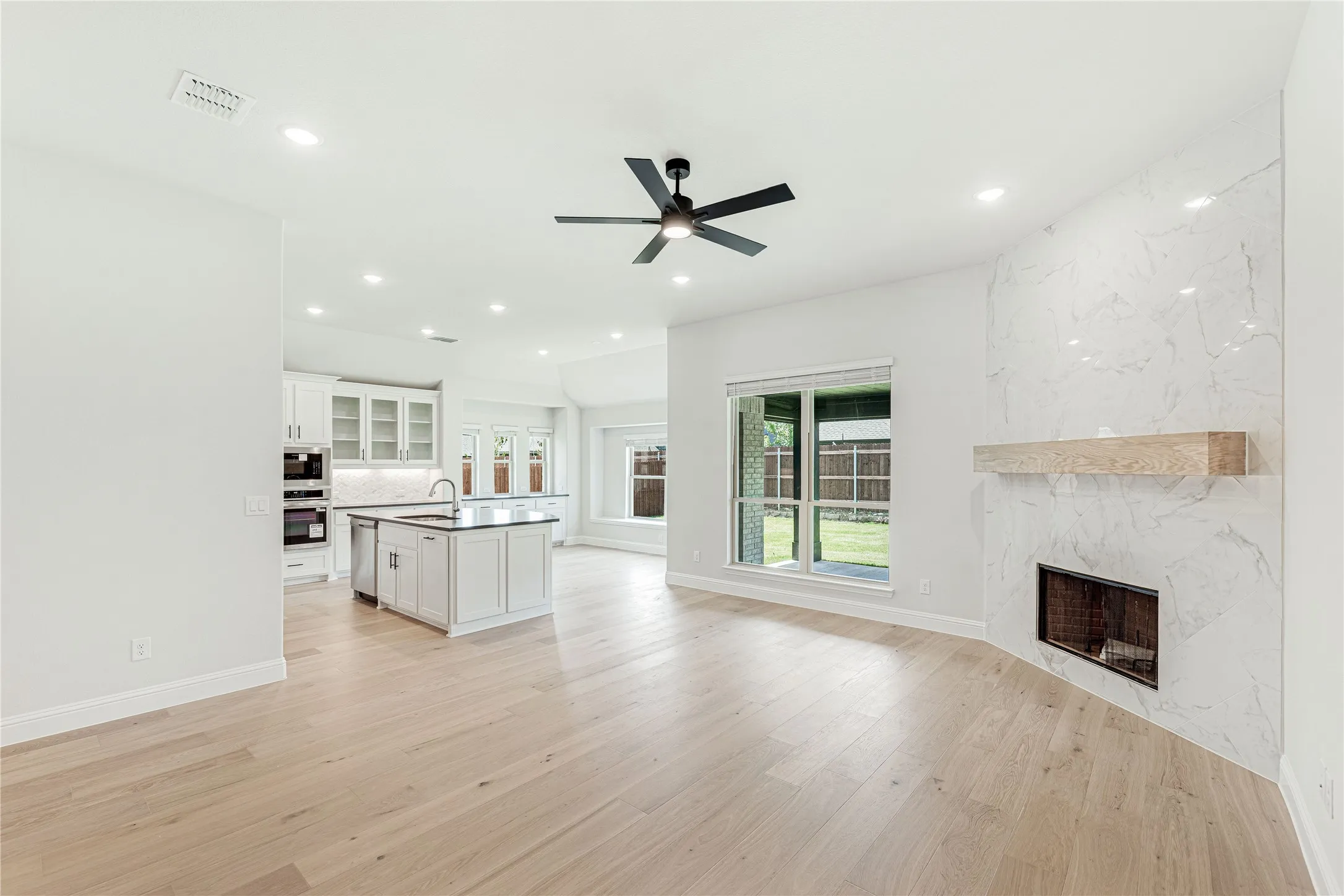 Single Family Residence For Sale in Ellis County , 520 Sanctuary Drive, Waxahachie, Texas 75165, 4 Bedroom, 3 Bathroom, 2 Garage spaces, 3,285 Sqft, built in 2026, mls#21263526, Real Estate Agent in Waxahachie, Homes For Sale in Ellis county, Homes For Sale in Waxahachie, Realtor in Waxahachie Texas, Real Estate Brokerage Independent Realty Texas, Luminita Cordes Realtor