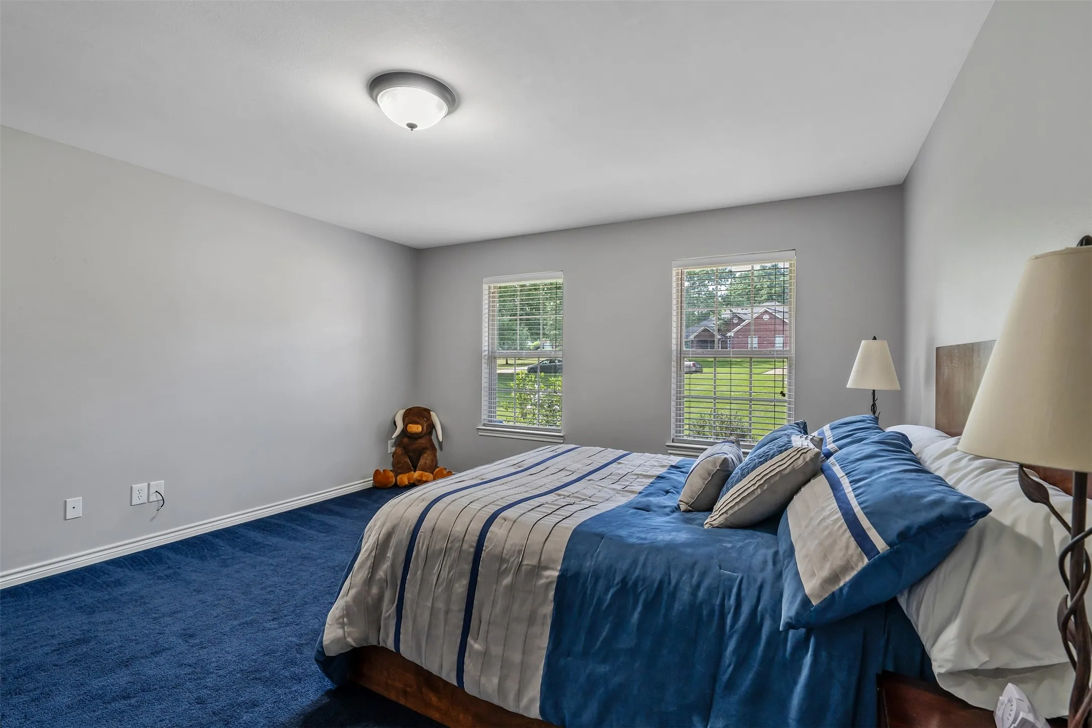 Single Family Residence For Sale in Smith County , 19135 Bynum, Flint, Texas 75762, 4 Bedrooms, 3 Bathrooms, 3 Garage spaces, 3,756 Sqft, built in 2006, Price $675,000, mls#21263579, Real Estate Agent in Flint, Homes For Sale in Smith county, Homes For Sale in Flint, Realtor in Flint Texas, Real Estate Brokerage Independent Realty Texas, Luminita Cordes Realtor