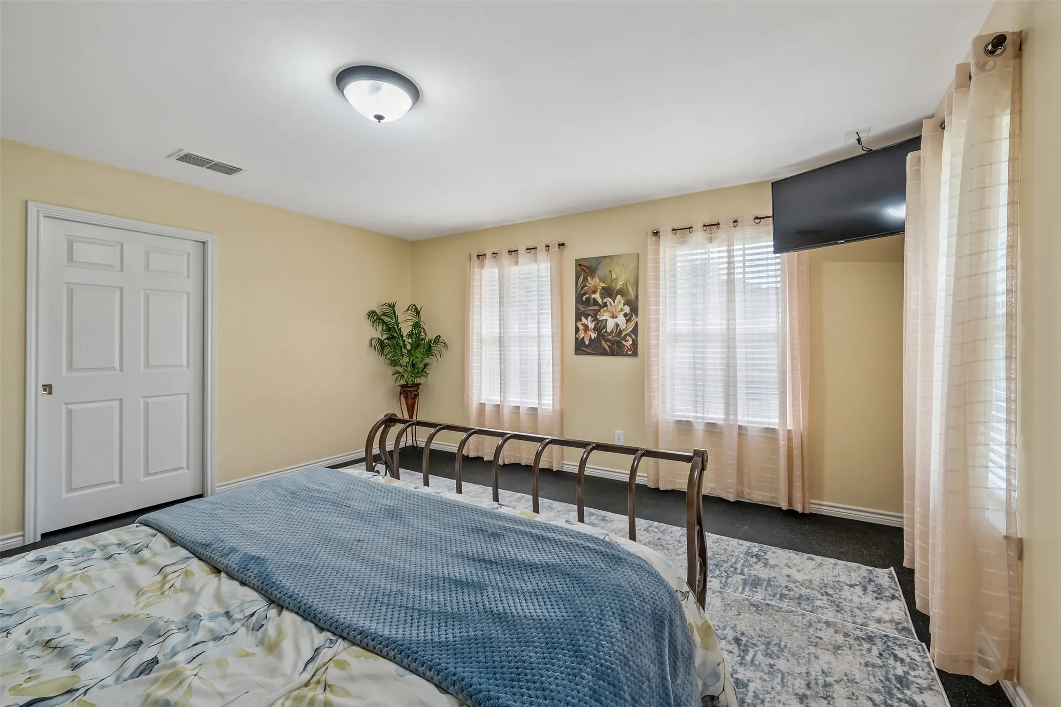 Single Family Residence For Sale in Smith County , 19135 Bynum, Flint, Texas 75762, 4 Bedrooms, 3 Bathrooms, 3 Garage spaces, 3,756 Sqft, built in 2006, Price $675,000, mls#21263579, Real Estate Agent in Flint, Homes For Sale in Smith county, Homes For Sale in Flint, Realtor in Flint Texas, Real Estate Brokerage Independent Realty Texas, Luminita Cordes Realtor