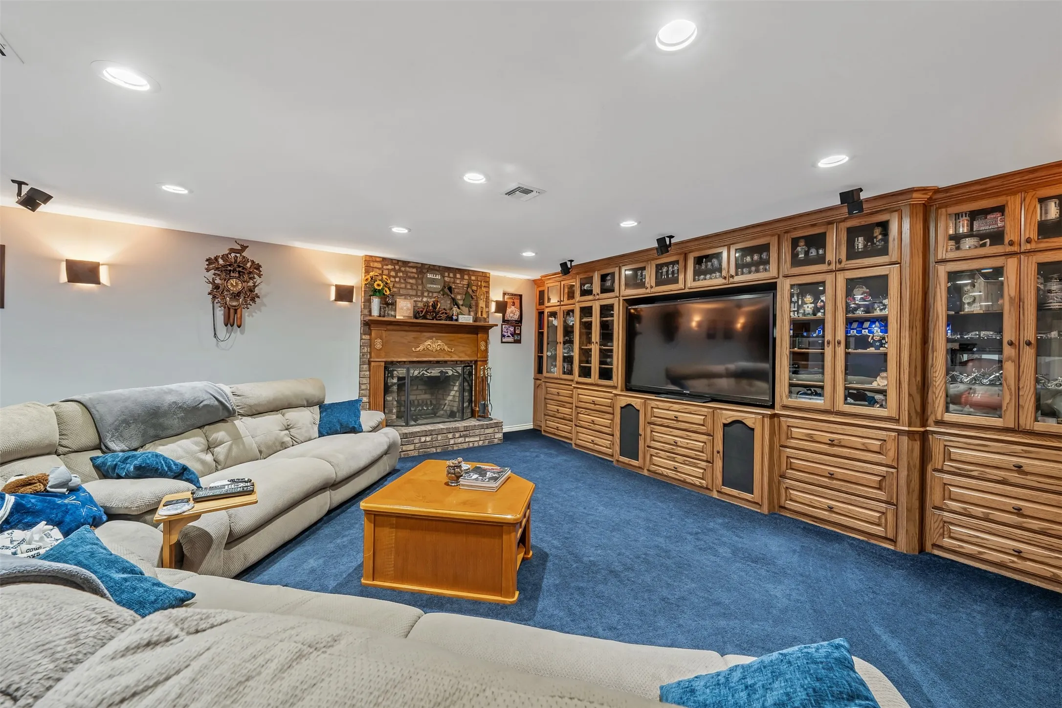 Single Family Residence For Sale in Smith County , 19135 Bynum, Flint, Texas 75762, 4 Bedrooms, 3 Bathrooms, 3 Garage spaces, 3,756 Sqft, built in 2006, Price $675,000, mls#21263579, Real Estate Agent in Flint, Homes For Sale in Smith county, Homes For Sale in Flint, Realtor in Flint Texas, Real Estate Brokerage Independent Realty Texas, Luminita Cordes Realtor