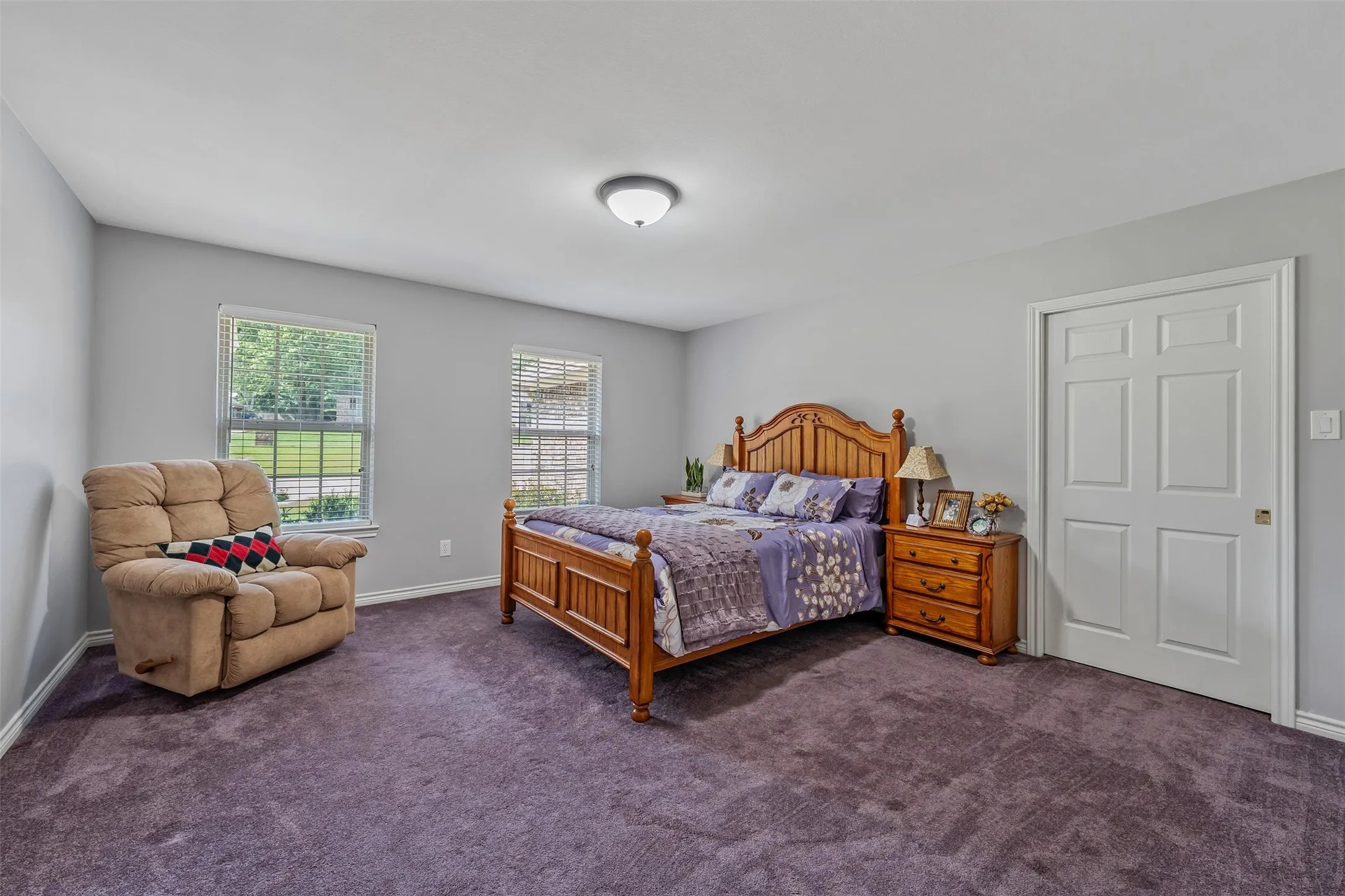 Single Family Residence For Sale in Smith County , 19135 Bynum, Flint, Texas 75762, 4 Bedrooms, 3 Bathrooms, 3 Garage spaces, 3,756 Sqft, built in 2006, Price $675,000, mls#21263579, Real Estate Agent in Flint, Homes For Sale in Smith county, Homes For Sale in Flint, Realtor in Flint Texas, Real Estate Brokerage Independent Realty Texas, Luminita Cordes Realtor