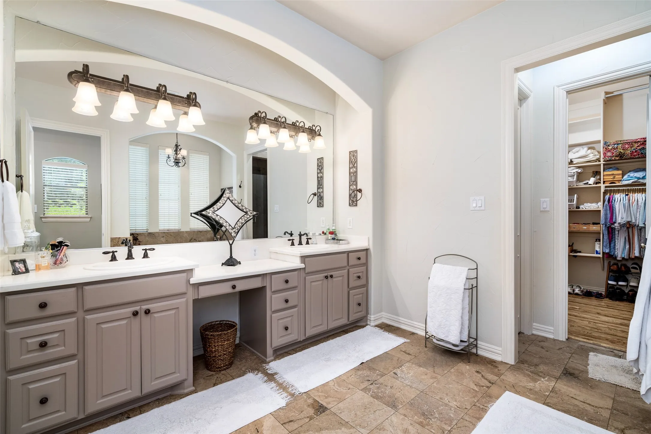 Single Family Residence For Sale in Collin County , 1097 Limestone Court, Allen, Texas 75013, 5 Bedroom, 5 Bathroom, 3 Garage spaces, 3,894 Sqft, built in 2001, mls#21263299, Real Estate Agent in Allen, Homes For Sale in Collin county, Homes For Sale in Allen, Realtor in Allen Texas, Real Estate Brokerage Independent Realty Texas, Luminita Cordes Realtor