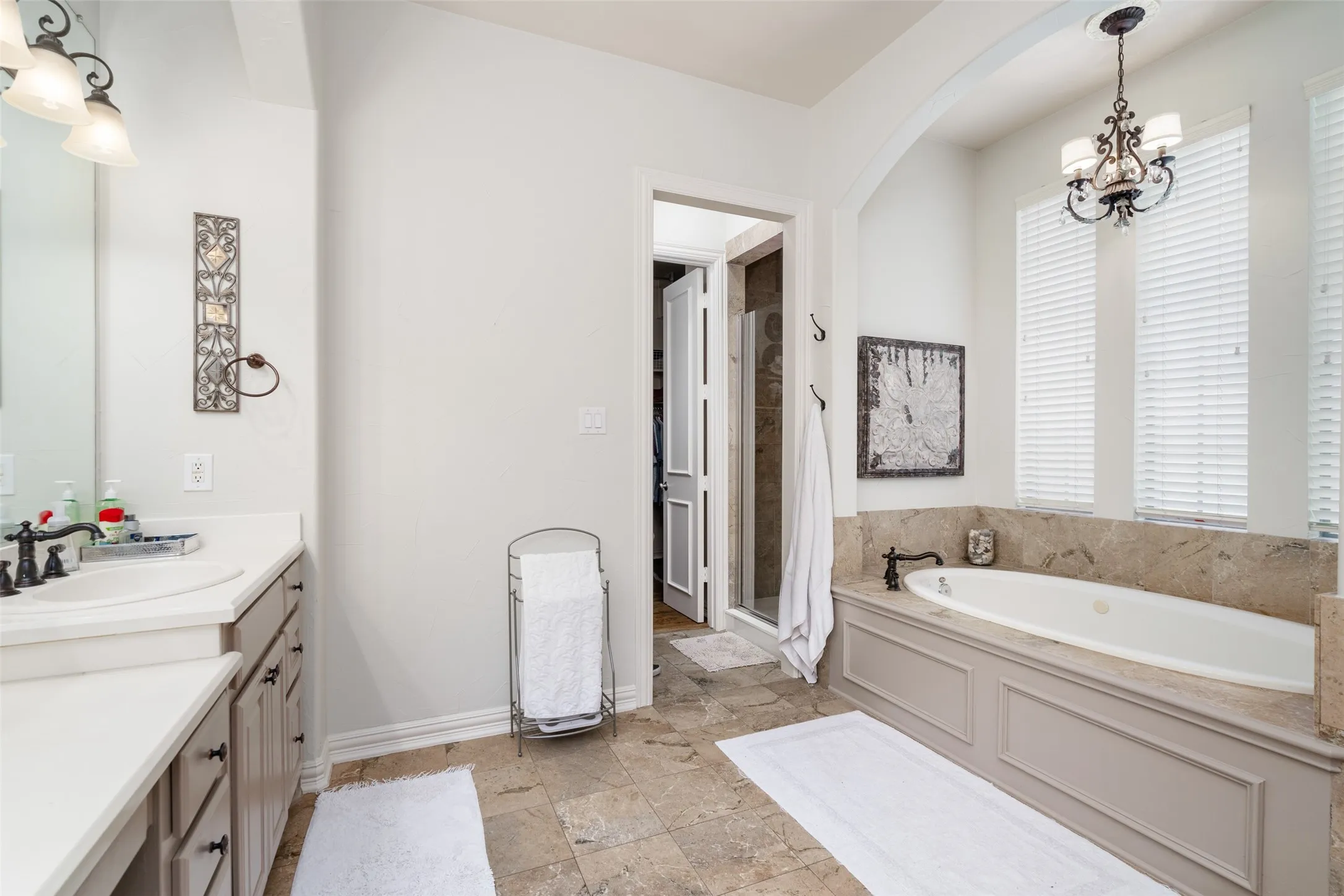 Single Family Residence For Sale in Collin County , 1097 Limestone Court, Allen, Texas 75013, 5 Bedroom, 5 Bathroom, 3 Garage spaces, 3,894 Sqft, built in 2001, mls#21263299, Real Estate Agent in Allen, Homes For Sale in Collin county, Homes For Sale in Allen, Realtor in Allen Texas, Real Estate Brokerage Independent Realty Texas, Luminita Cordes Realtor