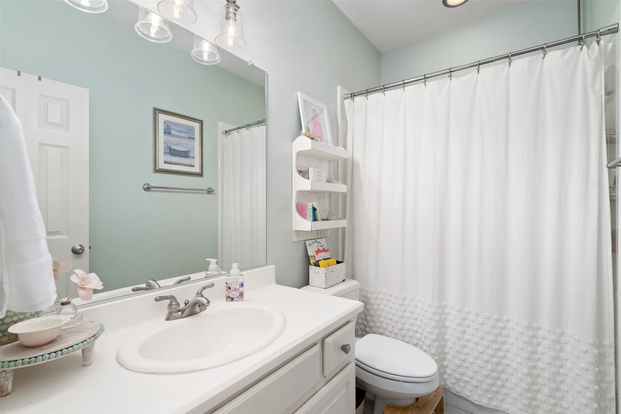 Single Family Residence For Sale in Collin County , 1097 Limestone Court, Allen, Texas 75013, 5 Bedroom, 5 Bathroom, 3 Garage spaces, 3,894 Sqft, built in 2001, mls#21263299, Real Estate Agent in Allen, Homes For Sale in Collin county, Homes For Sale in Allen, Realtor in Allen Texas, Real Estate Brokerage Independent Realty Texas, Luminita Cordes Realtor