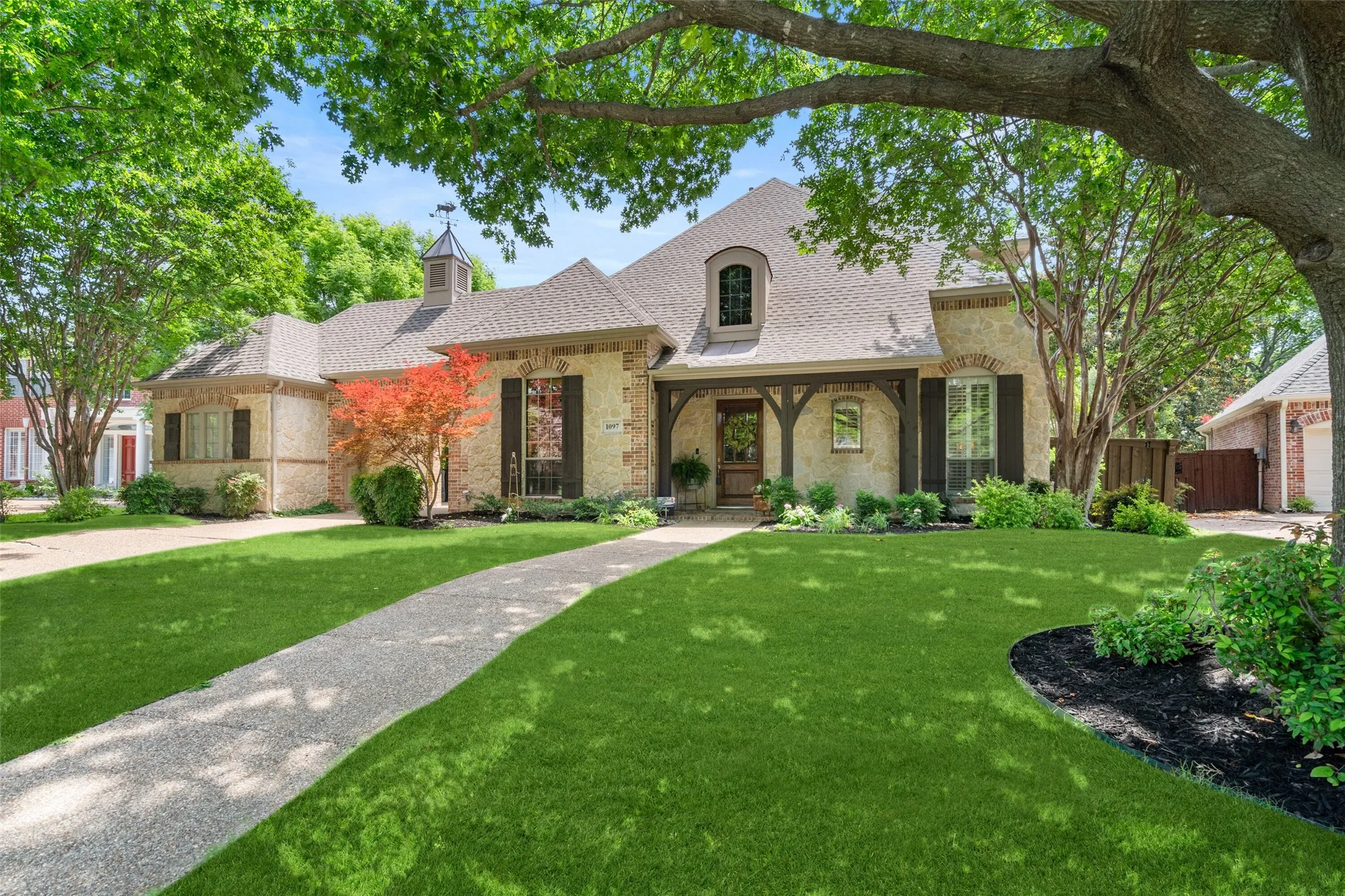 Single Family Residence For Sale in Collin County , 1097 Limestone Court, Allen, Texas 75013, 5 Bedroom, 5 Bathroom, 3 Garage spaces, 3,894 Sqft, built in 2001, mls#21263299, Real Estate Agent in Allen, Homes For Sale in Collin county, Homes For Sale in Allen, Realtor in Allen Texas, Real Estate Brokerage Independent Realty Texas, Luminita Cordes Realtor