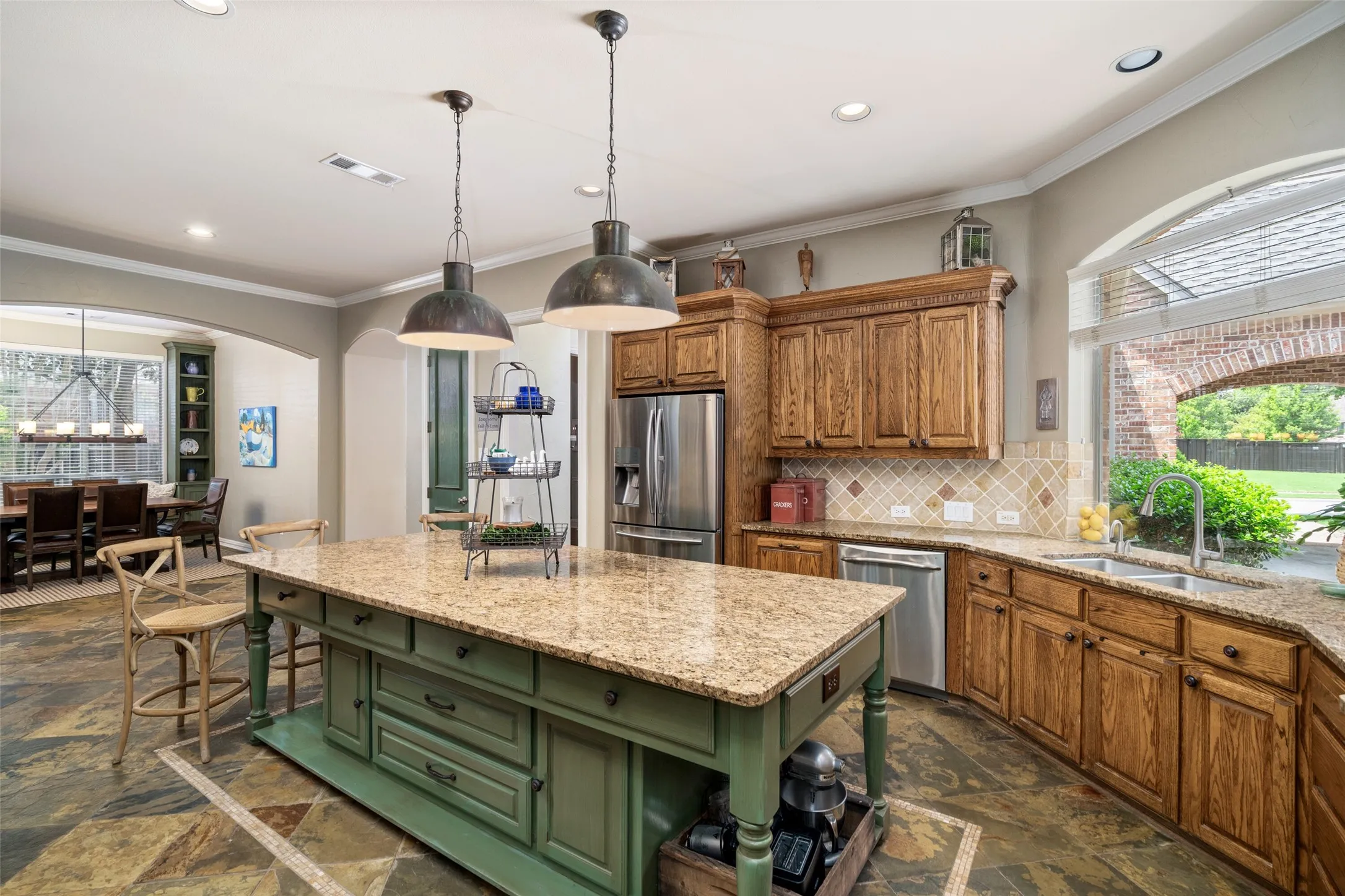 Single Family Residence For Sale in Collin County , 1097 Limestone Court, Allen, Texas 75013, 5 Bedroom, 5 Bathroom, 3 Garage spaces, 3,894 Sqft, built in 2001, mls#21263299, Real Estate Agent in Allen, Homes For Sale in Collin county, Homes For Sale in Allen, Realtor in Allen Texas, Real Estate Brokerage Independent Realty Texas, Luminita Cordes Realtor