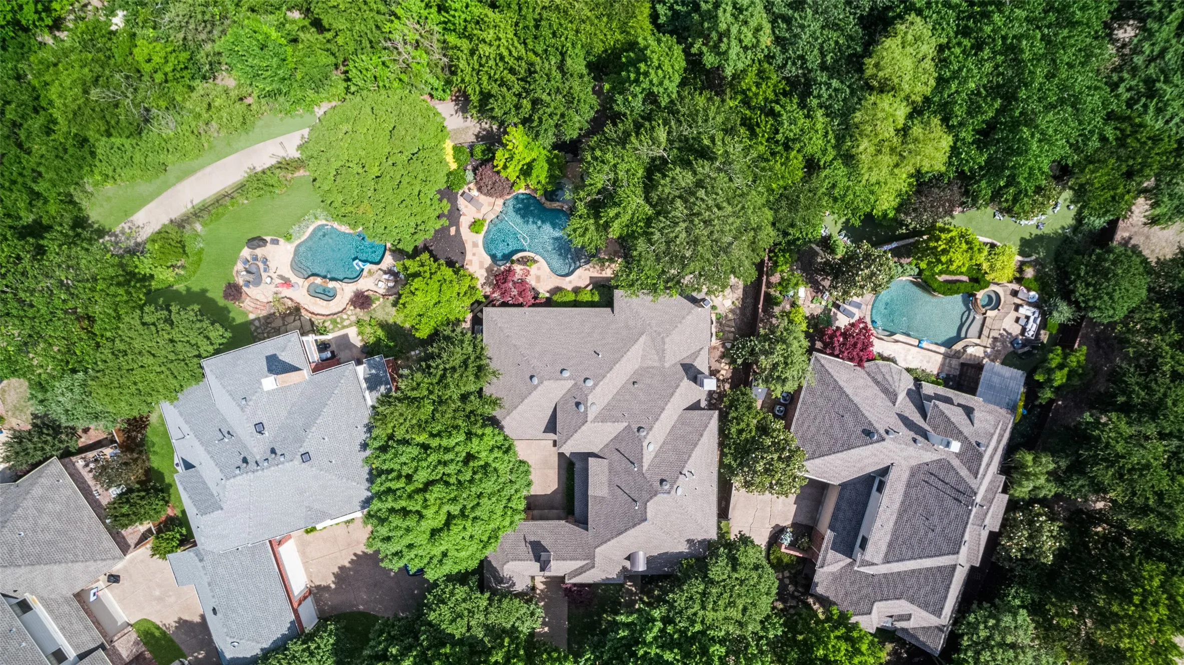 Single Family Residence For Sale in Collin County , 1097 Limestone Court, Allen, Texas 75013, 5 Bedroom, 5 Bathroom, 3 Garage spaces, 3,894 Sqft, built in 2001, mls#21263299, Real Estate Agent in Allen, Homes For Sale in Collin county, Homes For Sale in Allen, Realtor in Allen Texas, Real Estate Brokerage Independent Realty Texas, Luminita Cordes Realtor