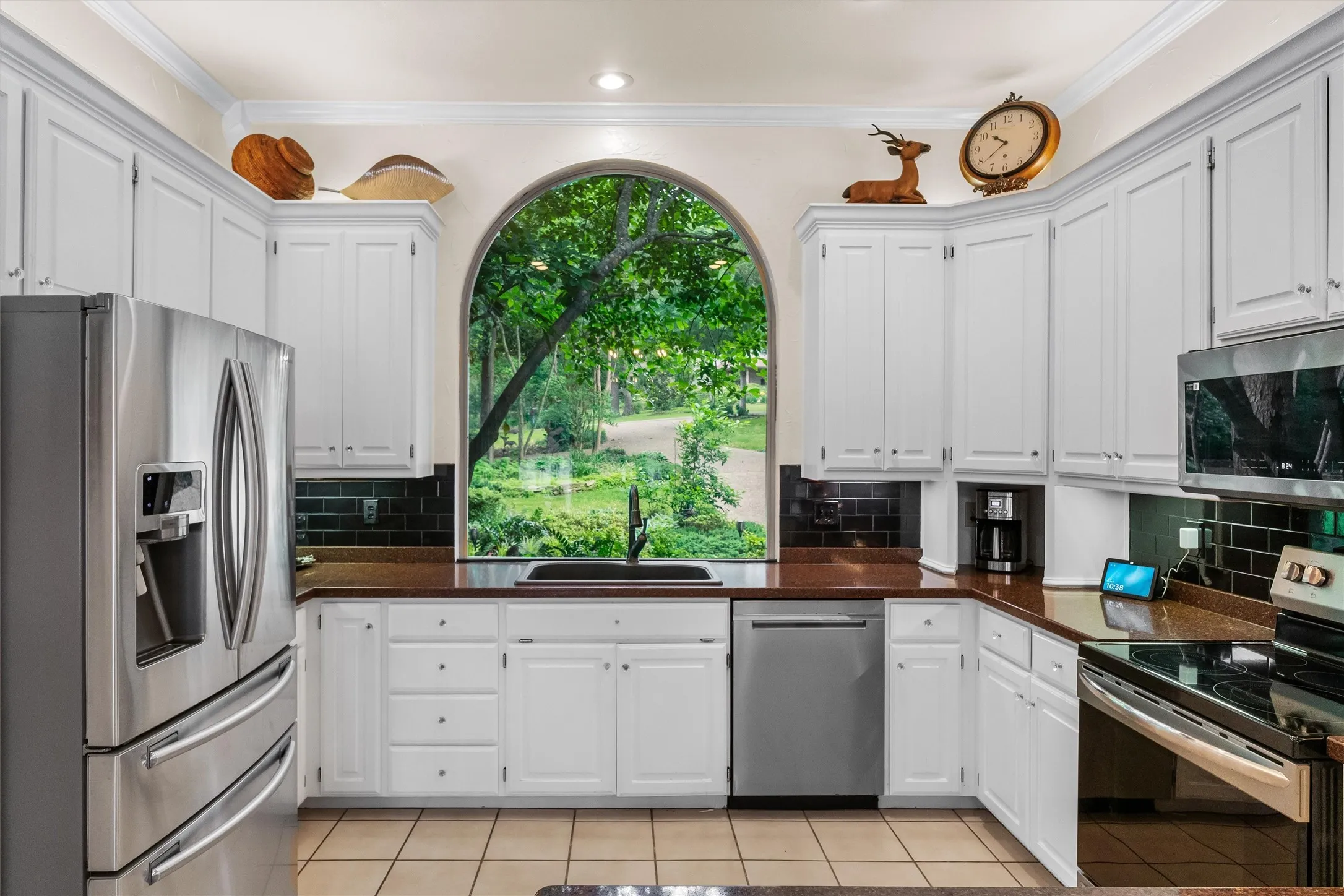 Single Family Residence For Sale in Wood County , 116 Pinewood Cove, Holly Lake Ranch, Texas 75765, 3 Bedroom, 3 Bathroom, 2 Garage spaces, 2,830 Sqft, built in 1993, mls#21263182, Real Estate Agent in Holly Lake Ranch, Homes For Sale in Wood county, Homes For Sale in Holly Lake Ranch, Realtor in Holly Lake Ranch Texas, Real Estate Brokerage Independent Realty Texas, Luminita Cordes Realtor