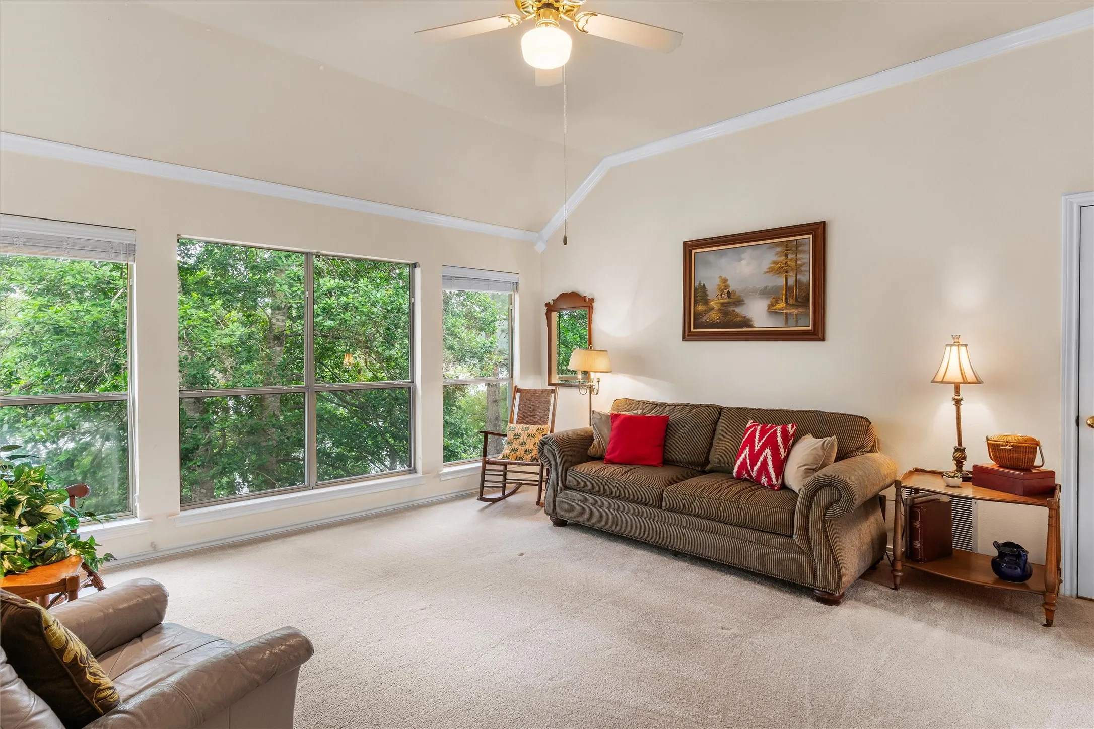 3rd Living Area, or 3rd Bedroom with En Suite