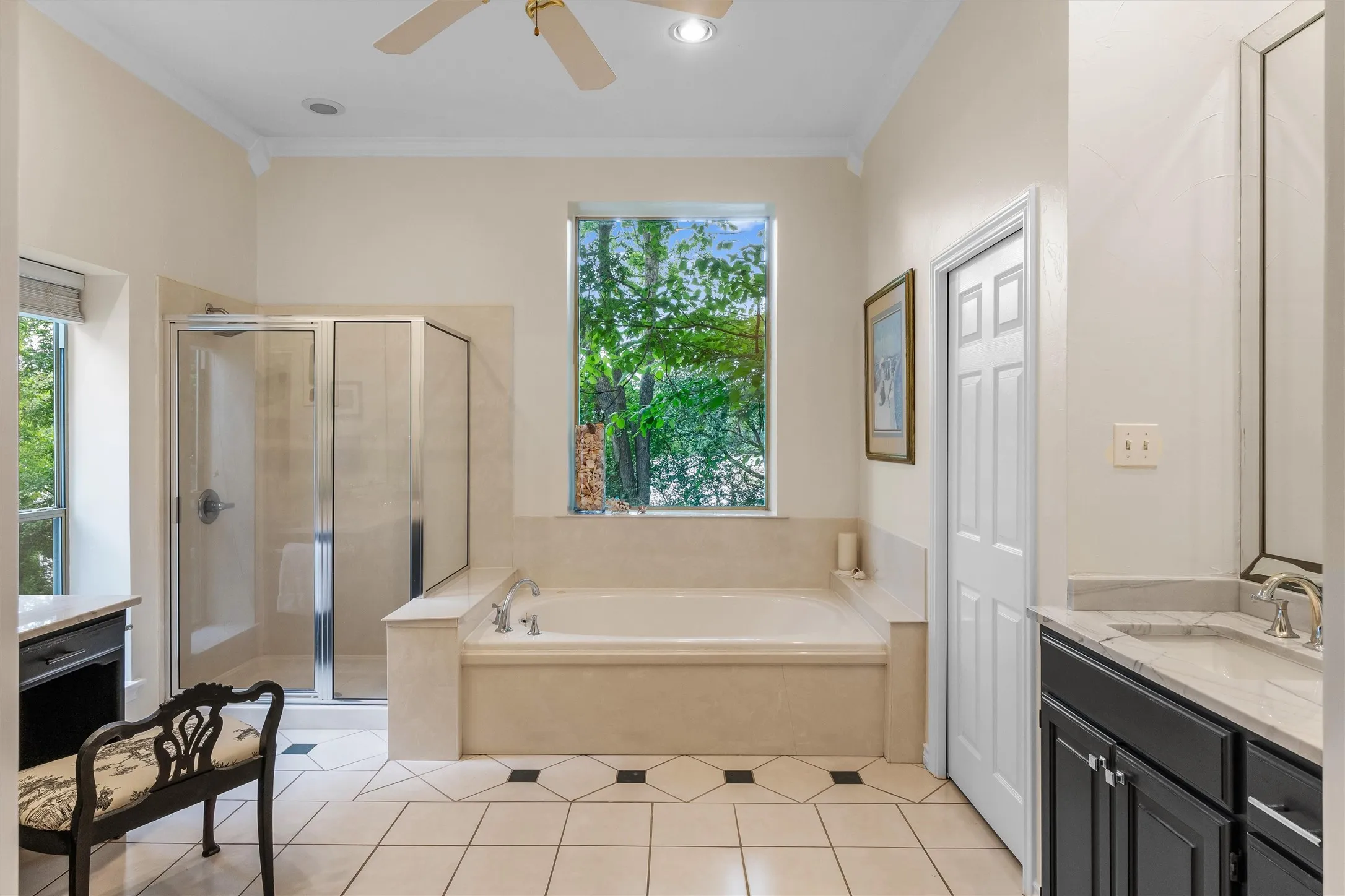 Single Family Residence For Sale in Wood County , 116 Pinewood Cove, Holly Lake Ranch, Texas 75765, 3 Bedroom, 3 Bathroom, 2 Garage spaces, 2,830 Sqft, built in 1993, mls#21263182, Real Estate Agent in Holly Lake Ranch, Homes For Sale in Wood county, Homes For Sale in Holly Lake Ranch, Realtor in Holly Lake Ranch Texas, Real Estate Brokerage Independent Realty Texas, Luminita Cordes Realtor
