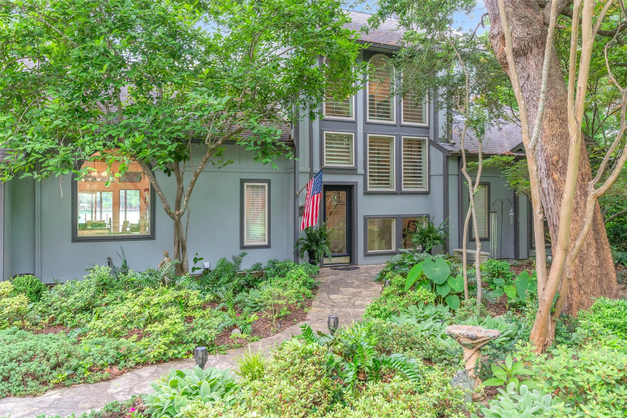 Single Family Residence For Sale in Wood County , 116 Pinewood Cove, Holly Lake Ranch, Texas 75765, 3 Bedroom, 3 Bathroom, 2 Garage spaces, 2,830 Sqft, built in 1993, mls#21263182, Real Estate Agent in Holly Lake Ranch, Homes For Sale in Wood county, Homes For Sale in Holly Lake Ranch, Realtor in Holly Lake Ranch Texas, Real Estate Brokerage Independent Realty Texas, Luminita Cordes Realtor