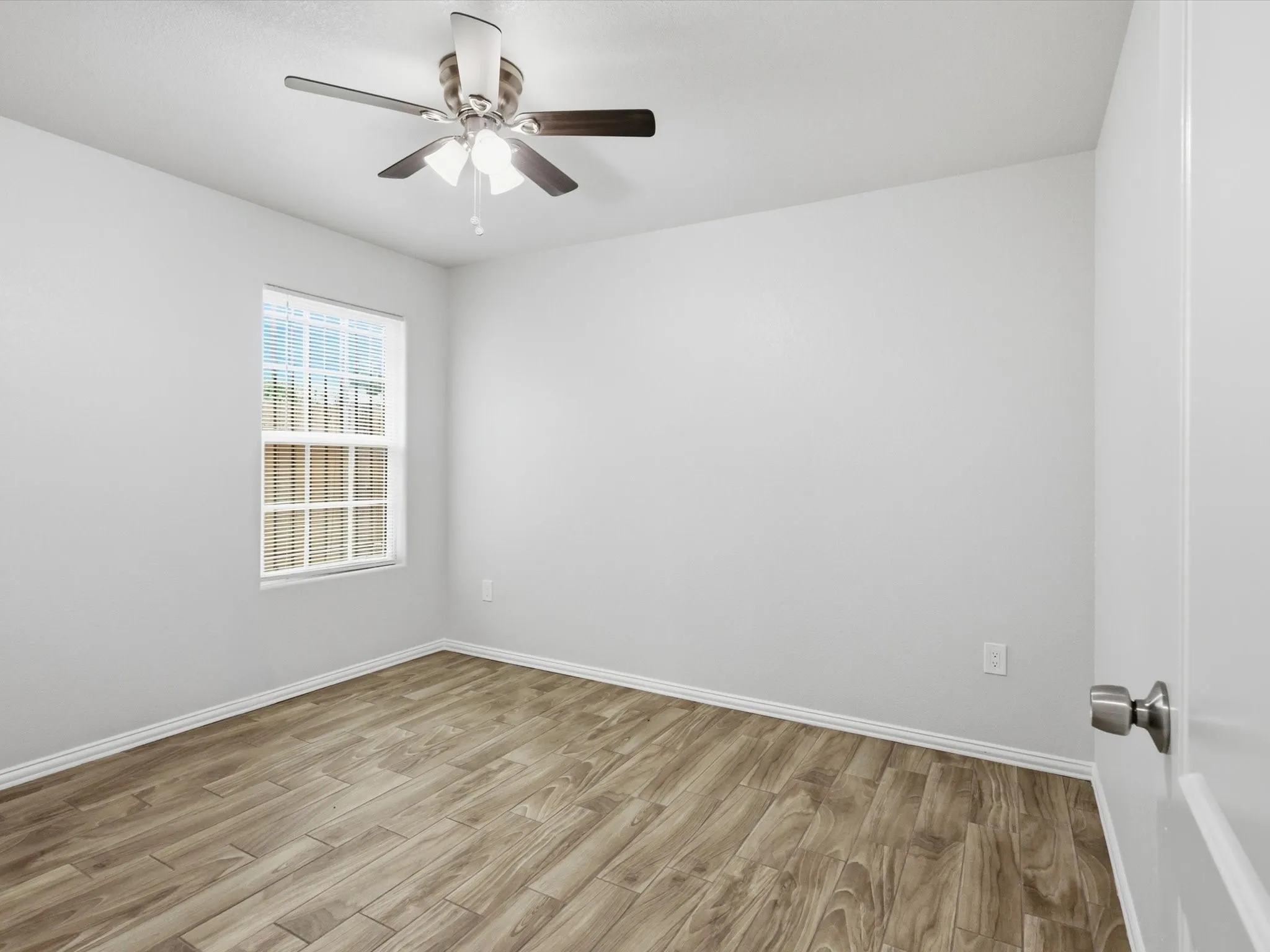 Single Family Residence For Sale in Tarrant County , 1400 Stewart Street, Fort Worth, Texas 76104, 3 Bedroom, 2 Bathroom, 2 Garage spaces, 1,118 Sqft, built in 2020, mls#21255434, Real Estate Agent in Fort Worth, Homes For Sale in Tarrant county, Homes For Sale in Fort Worth, Realtor in Fort Worth Texas, Real Estate Brokerage Independent Realty Texas, Luminita Cordes Realtor