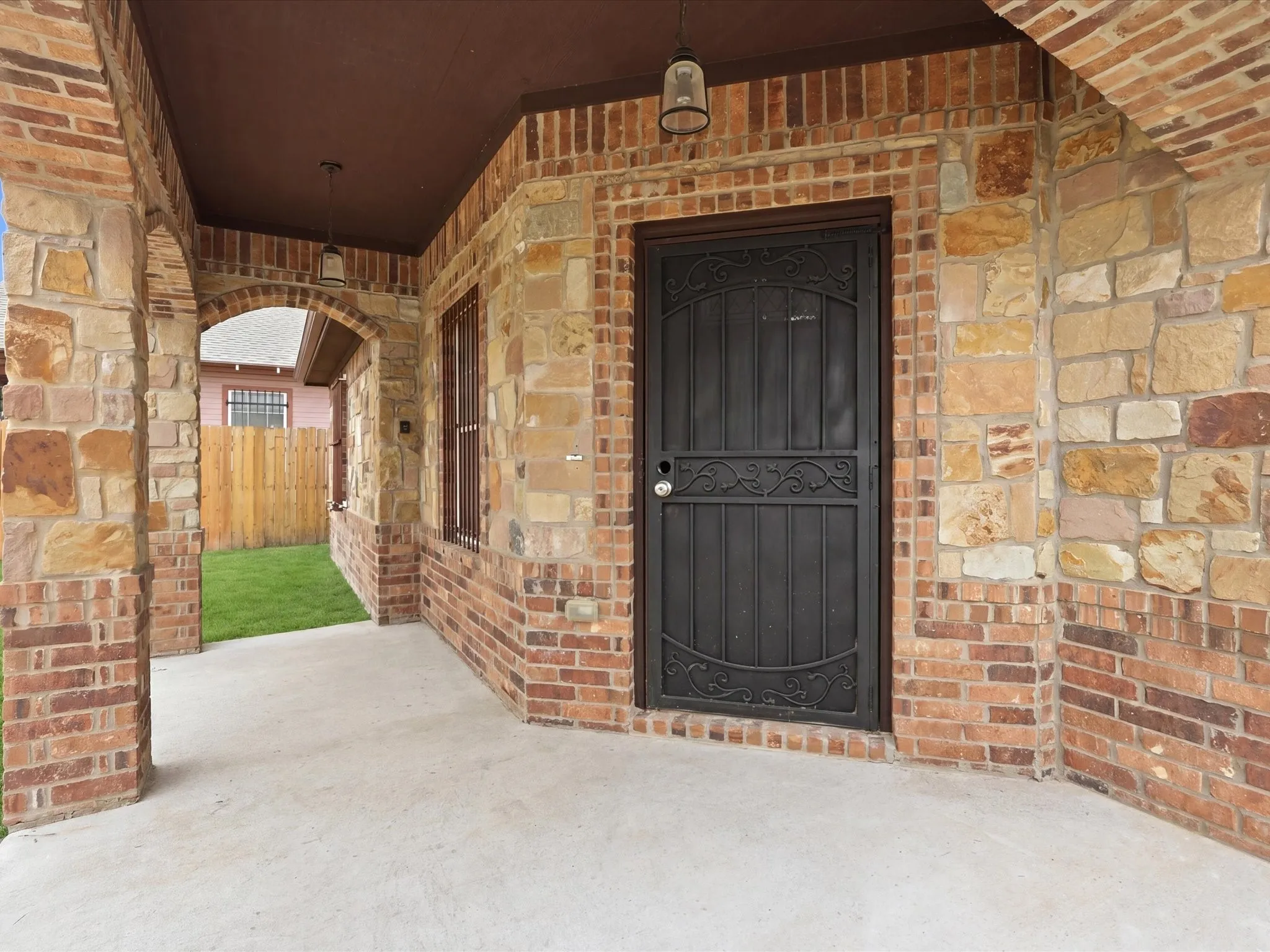 Single Family Residence For Sale in Tarrant County , 1400 Stewart Street, Fort Worth, Texas 76104, 3 Bedroom, 2 Bathroom, 2 Garage spaces, 1,118 Sqft, built in 2020, mls#21255434, Real Estate Agent in Fort Worth, Homes For Sale in Tarrant county, Homes For Sale in Fort Worth, Realtor in Fort Worth Texas, Real Estate Brokerage Independent Realty Texas, Luminita Cordes Realtor