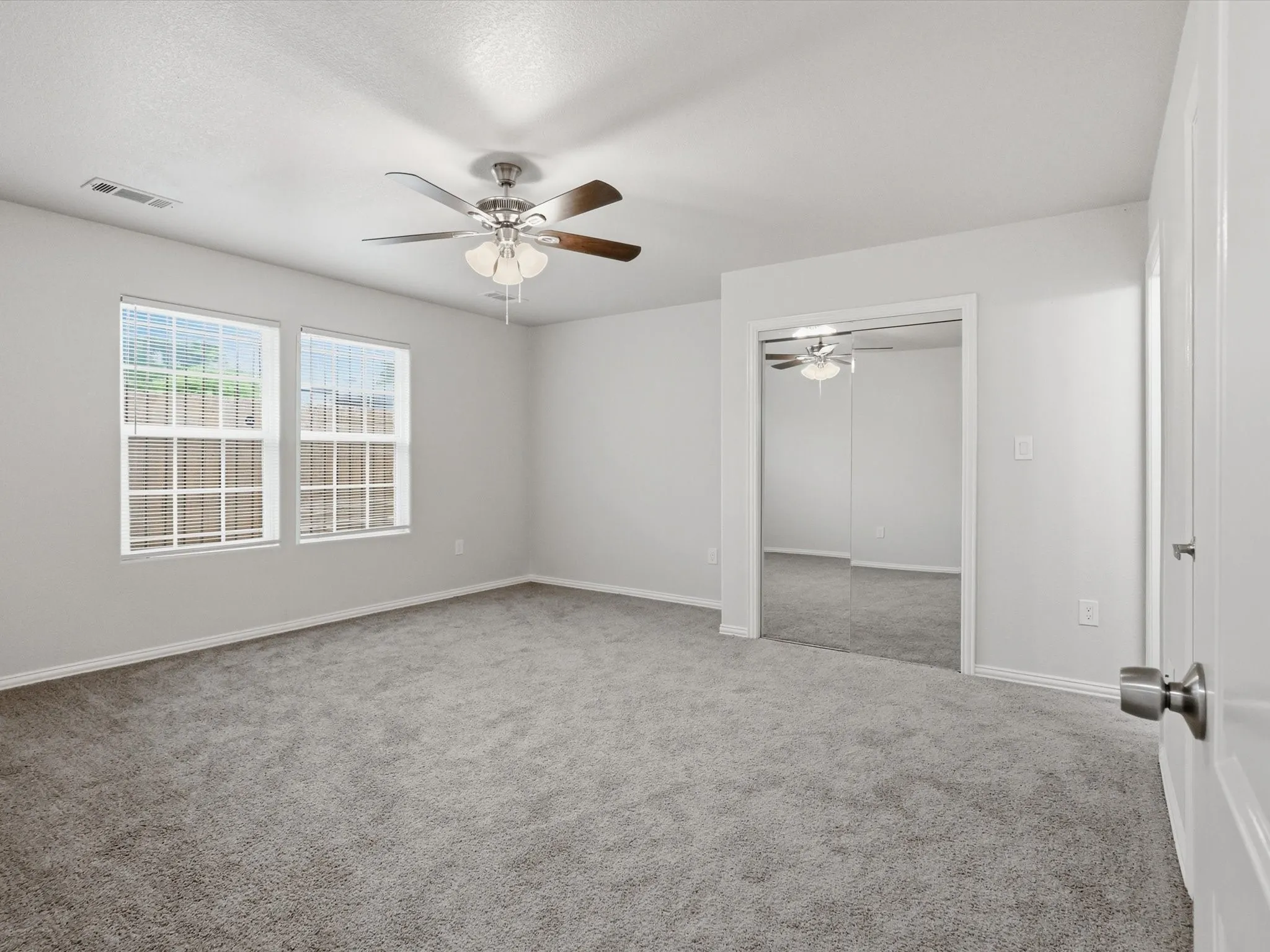 Single Family Residence For Sale in Tarrant County , 1400 Stewart Street, Fort Worth, Texas 76104, 3 Bedroom, 2 Bathroom, 2 Garage spaces, 1,118 Sqft, built in 2020, mls#21255434, Real Estate Agent in Fort Worth, Homes For Sale in Tarrant county, Homes For Sale in Fort Worth, Realtor in Fort Worth Texas, Real Estate Brokerage Independent Realty Texas, Luminita Cordes Realtor