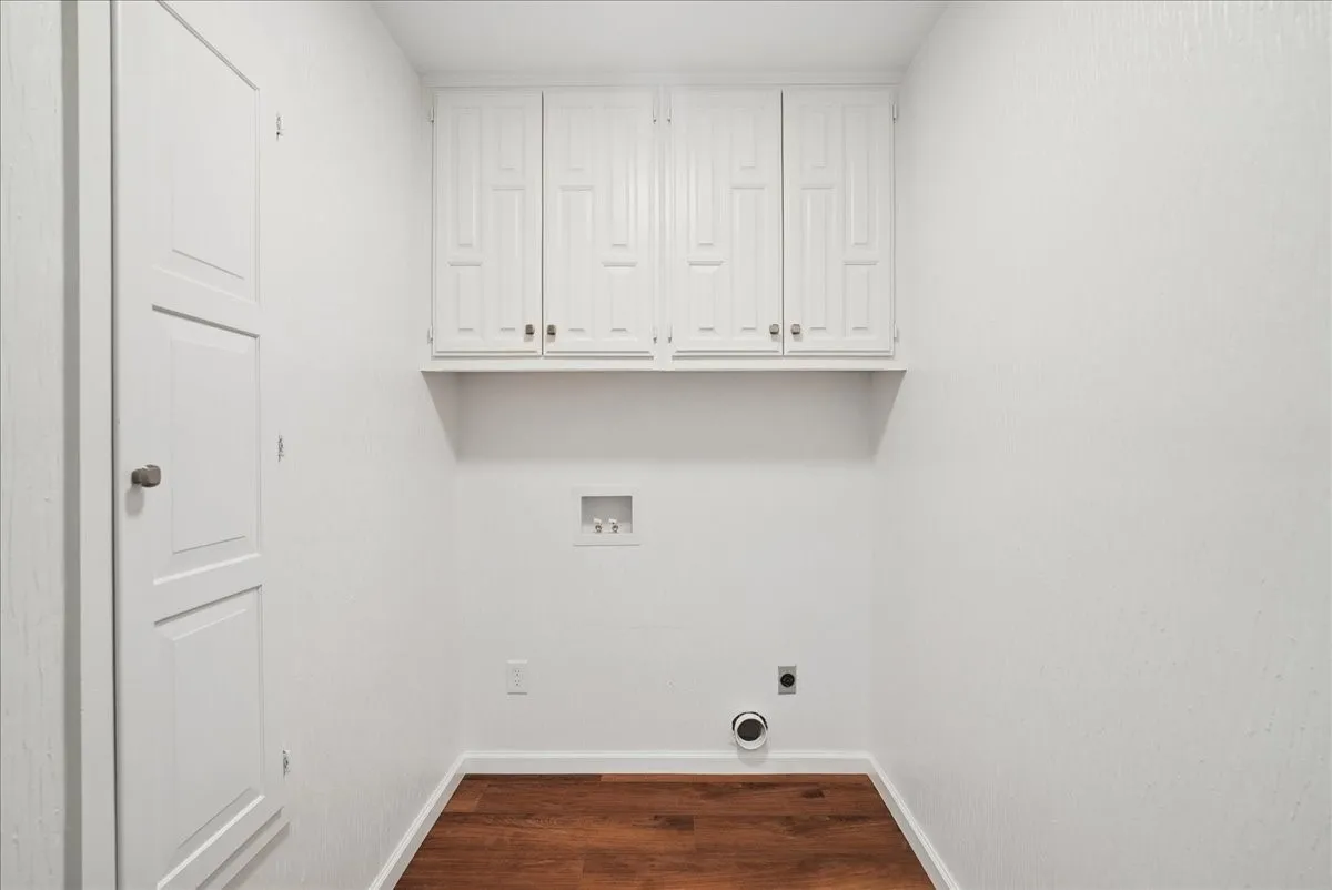 Single Family Residence For Sale in Grayson County , 27020 Fm 902, Collinsville, Texas 76233, 3 Bedroom, 2 Bathroom, 2 Garage spaces, 1,556 Sqft, built in 1985, mls#21262853, Real Estate Agent in Collinsville, Homes For Sale in Grayson county, Homes For Sale in Collinsville, Realtor in Collinsville Texas, Real Estate Brokerage Independent Realty Texas, Luminita Cordes Realtor