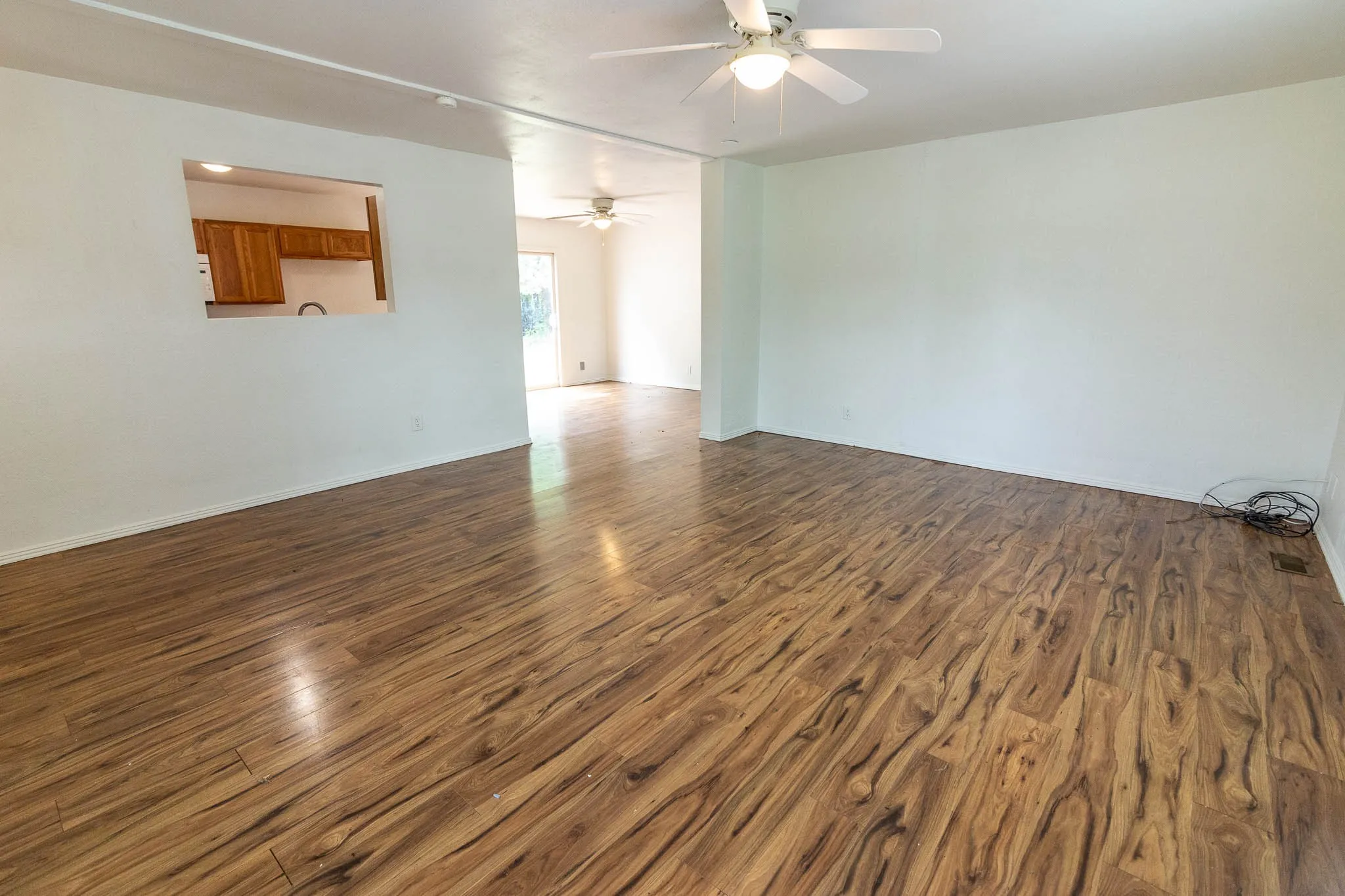 Manufactured Home For Sale in Henderson County , 133 Tres Lagos Boulevard, Gun Barrel City, Texas 75156, 3 Bedroom, 2 Bathroom, Garage spaces, 1,559 Sqft, built in 2004, mls#21245368, Real Estate Agent in Gun Barrel City, Homes For Sale in Henderson county, Homes For Sale in Gun Barrel City, Realtor in Gun Barrel City Texas, Real Estate Brokerage Independent Realty Texas, Luminita Cordes Realtor