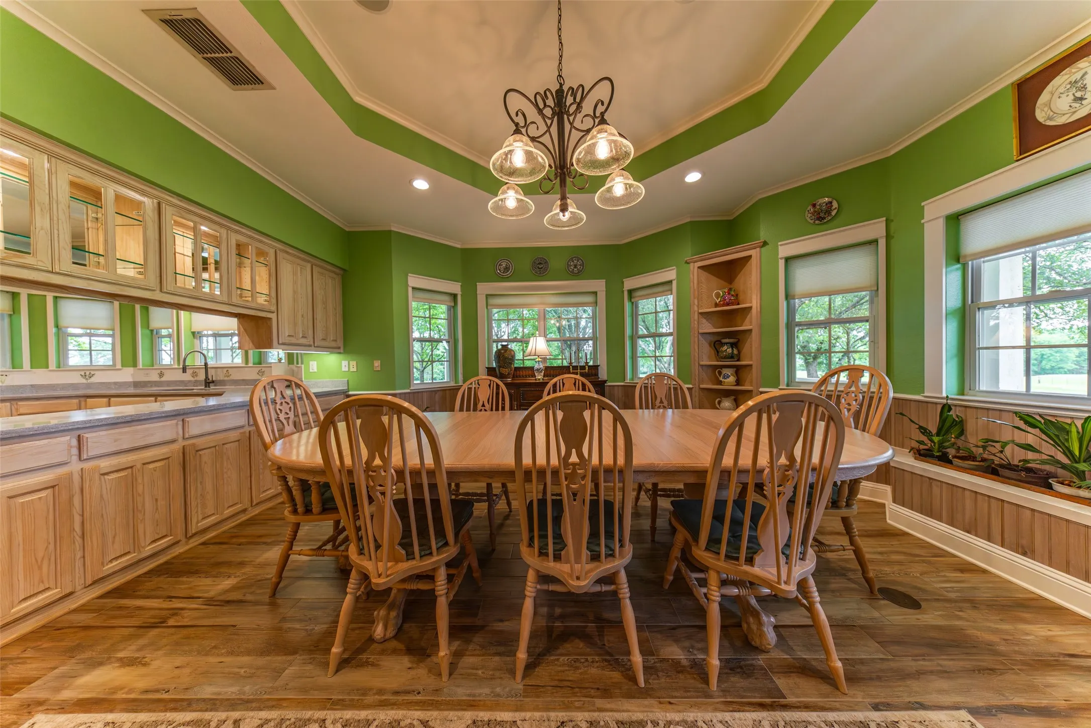 Single Family Residence For Sale in Van Zandt County , 1050 Vz County Road 3704, Wills Point, Texas 75169, 4 Bedrooms, 5 Bathrooms, 4 Garage spaces, 4,023 Sqft, built in 2002, Price $3,750,000, mls#21263624, Real Estate Agent in Wills Point, Homes For Sale in Van Zandt county, Homes For Sale in Wills Point, Realtor in Wills Point Texas, Real Estate Brokerage Independent Realty Texas, Luminita Cordes Realtor